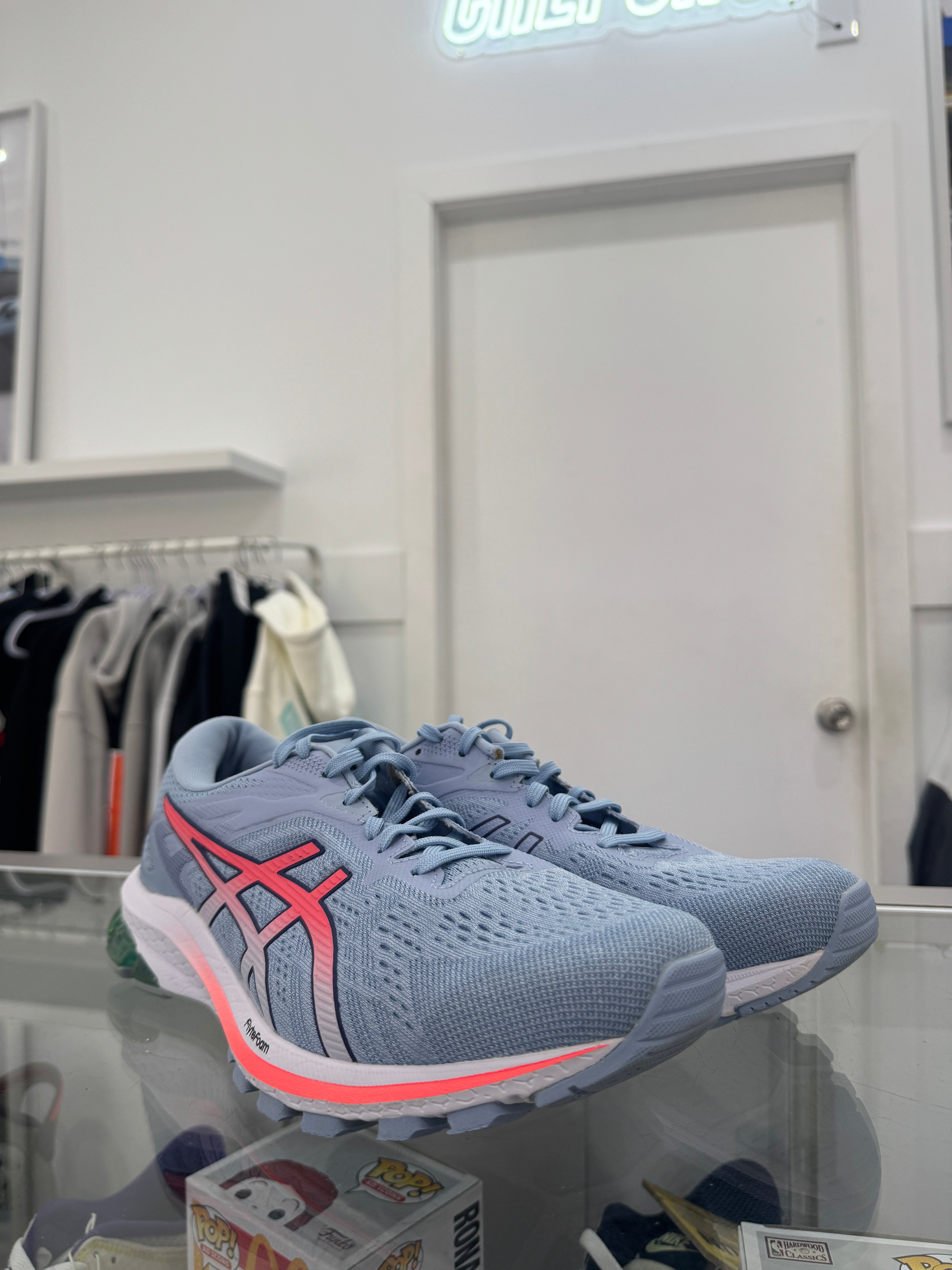 Used ASICS GT-1000 Blue Pink