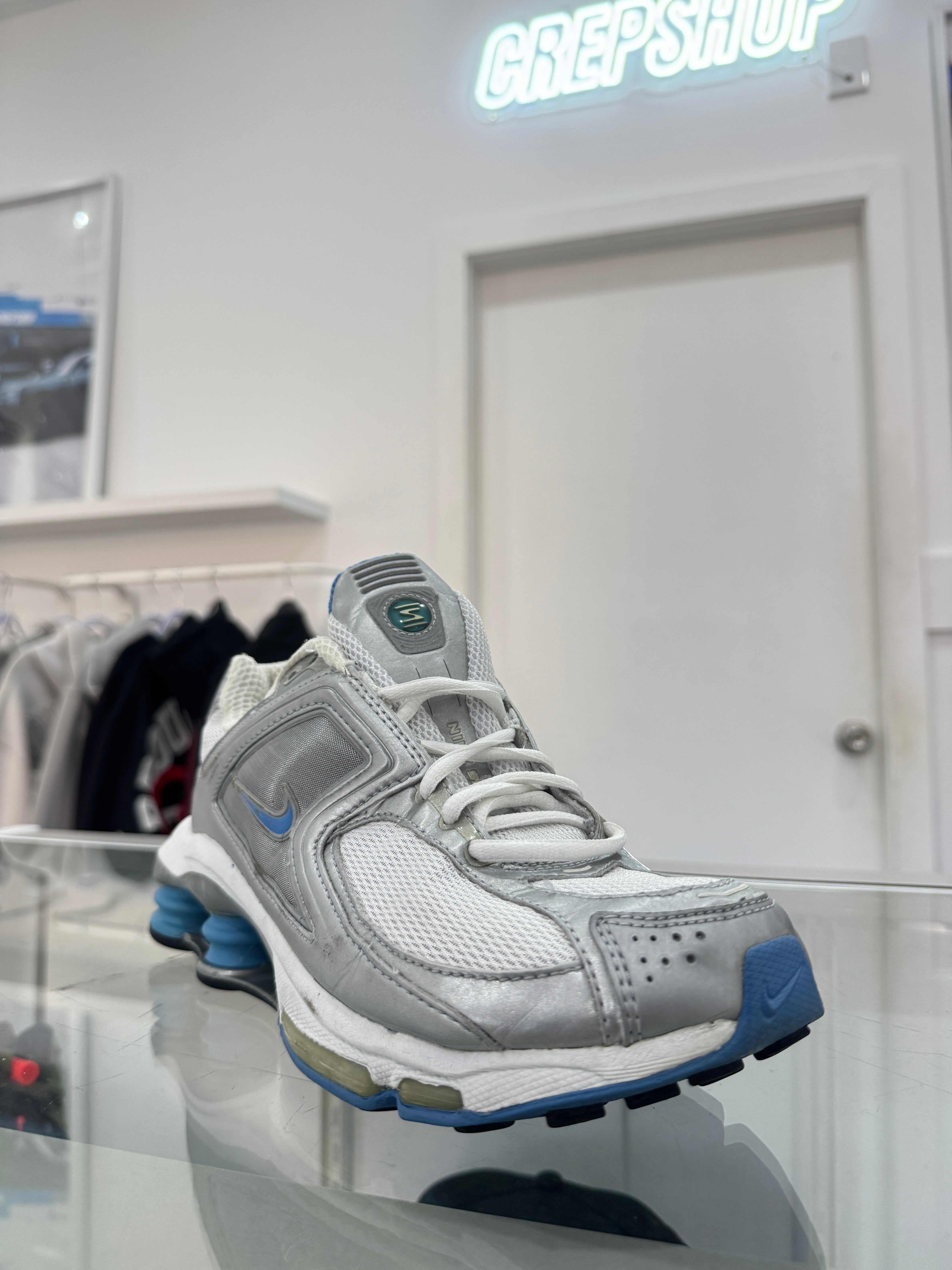 Used Nike Shox 2004 Silver Blue