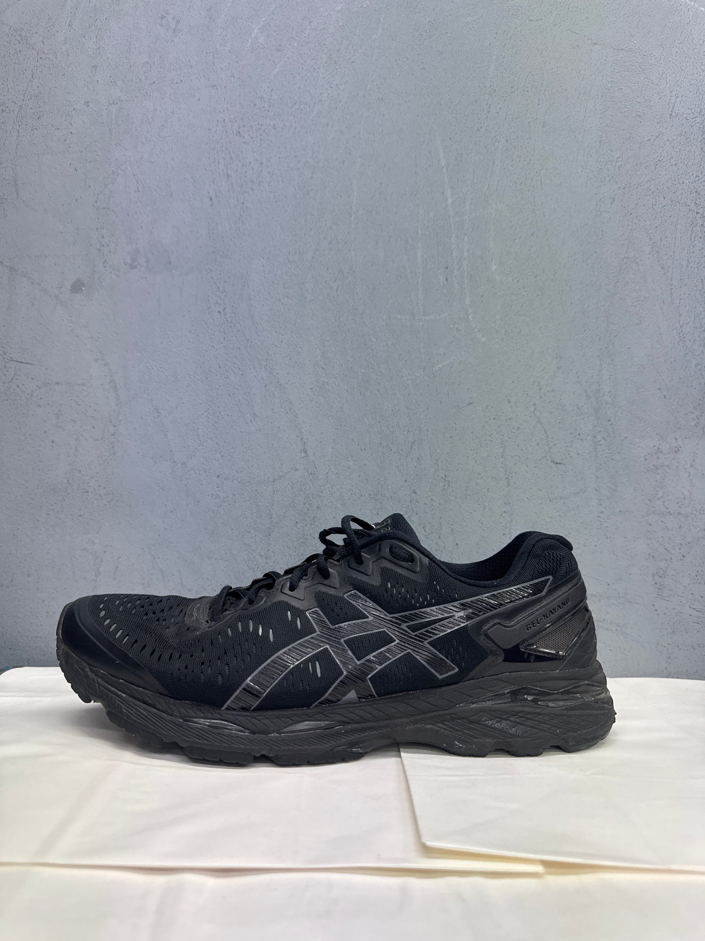 Used GEL-Kayano 23 Black Onyx Multiple Sizes
