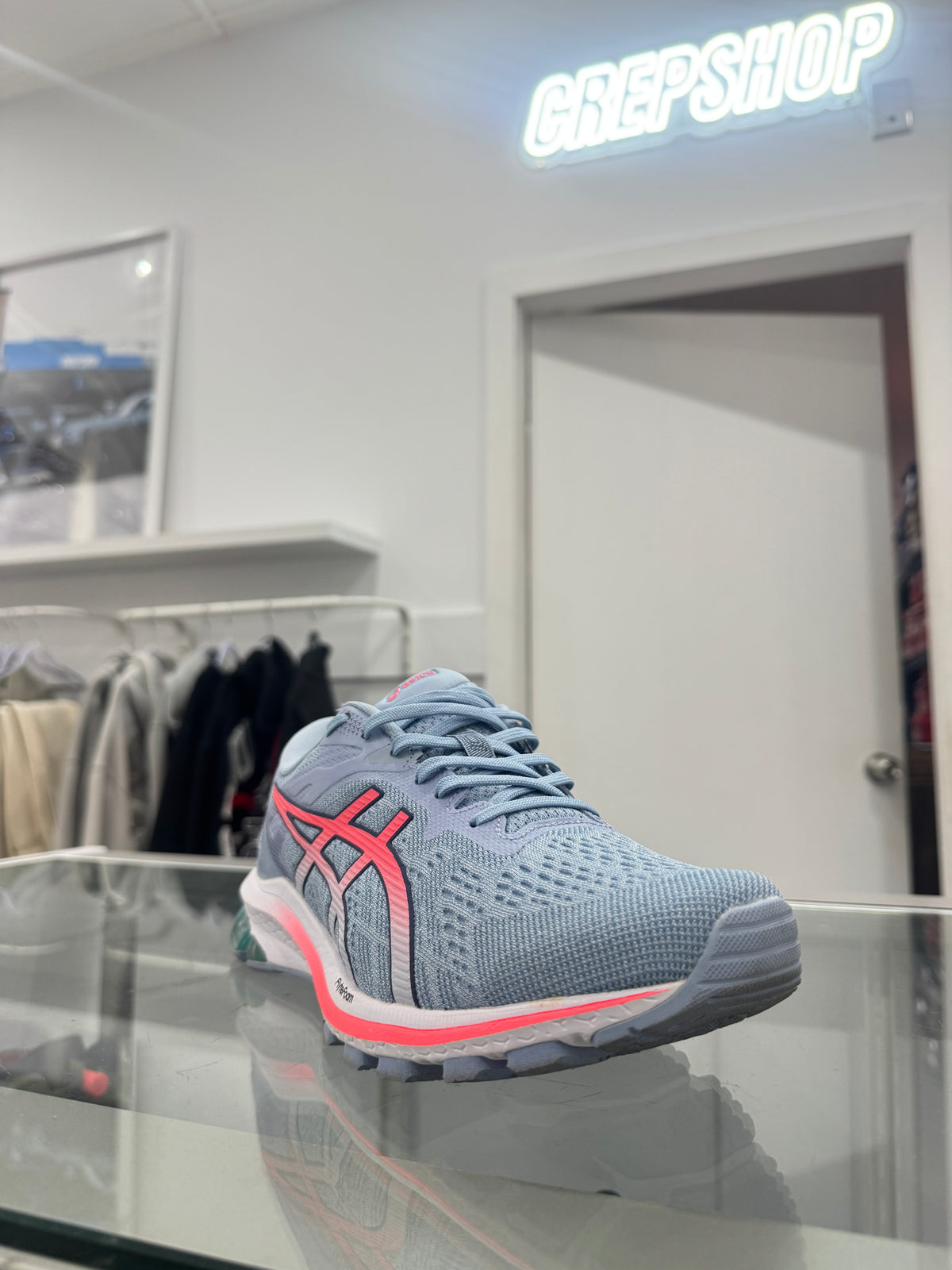 Used ASICS GT-1000 10 Blazing Coral