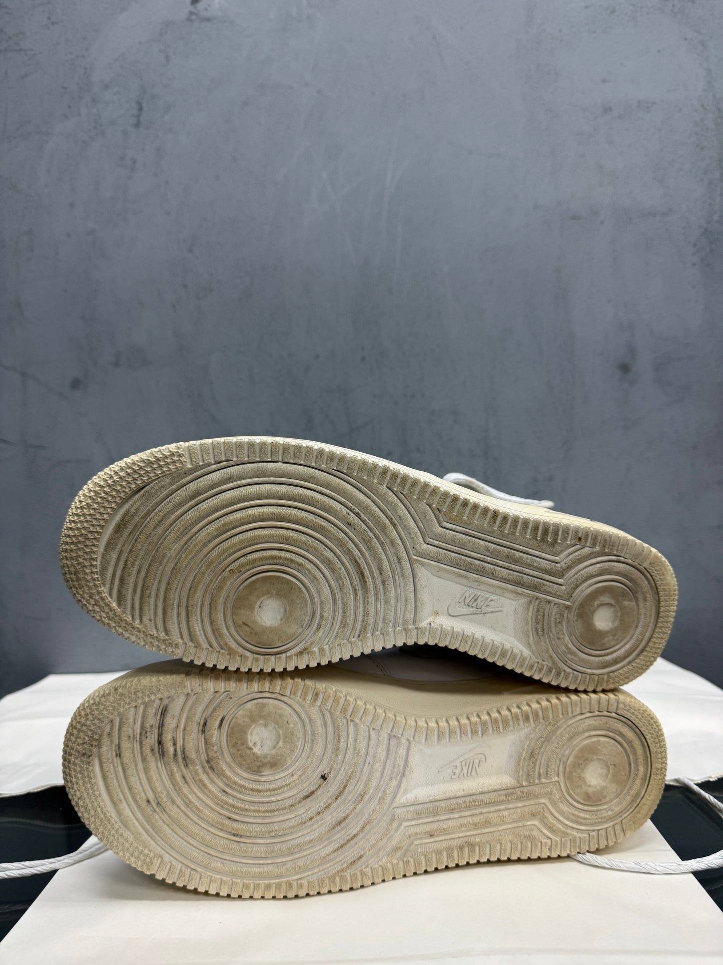 Used Air Force 1 High White Multiple Sizes