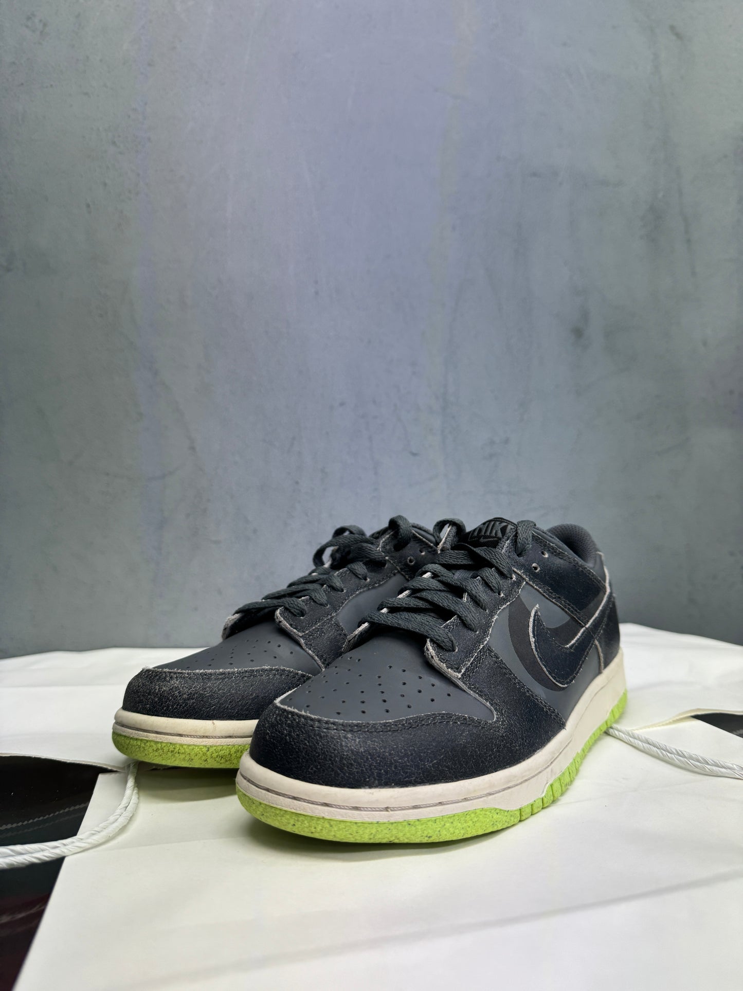 Used Dunk Low SE GS Halloween Cauldron US 7Y - Women's 8.5