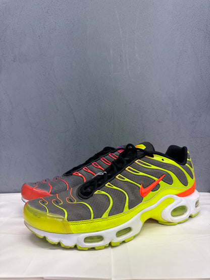 Used TN Dark Colour Flips US Men's 9.5 - Women's 11