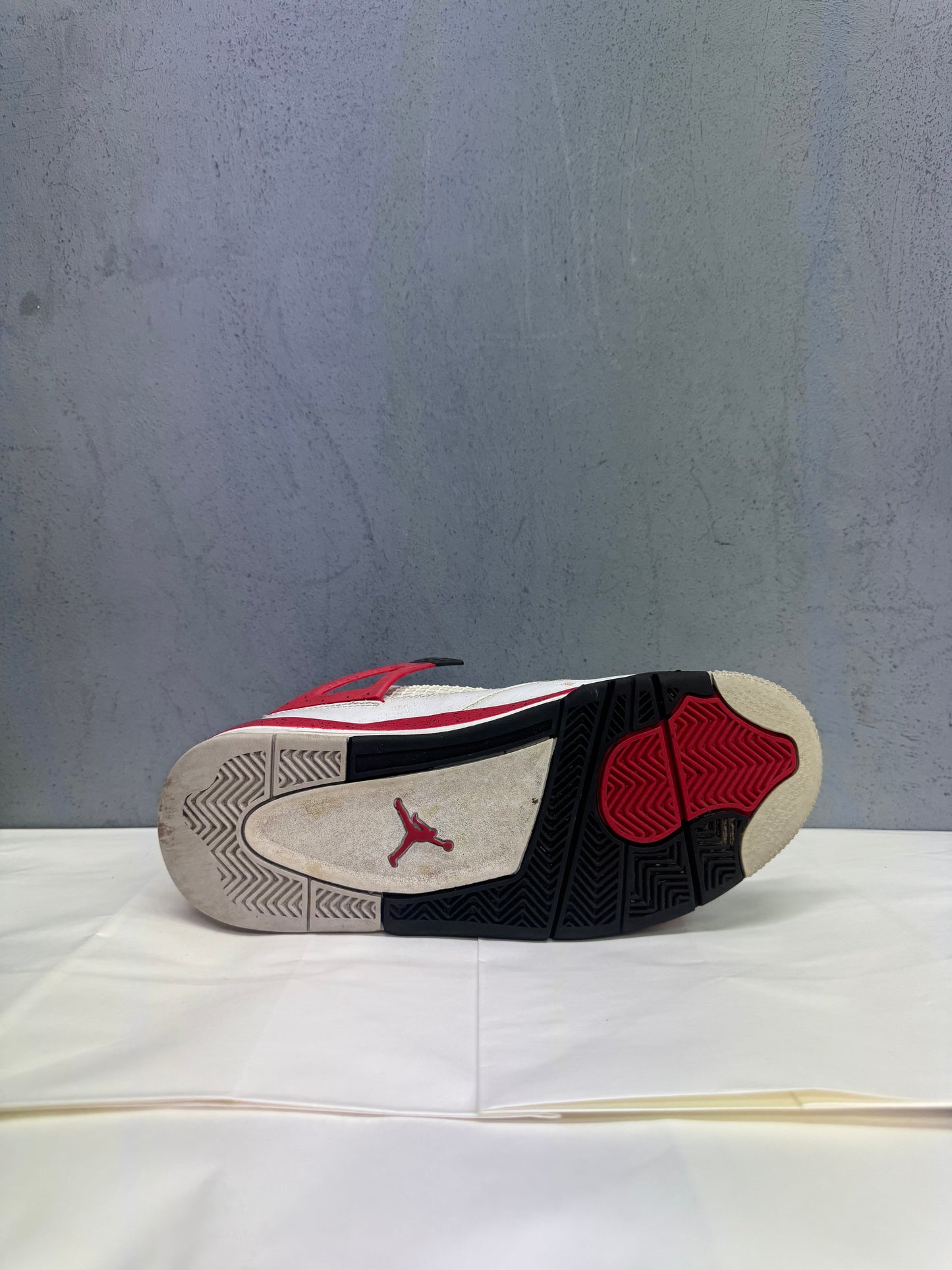 Used Jordan 4 Retro Red Cement Mens US Men's 8 - Women's 9.5