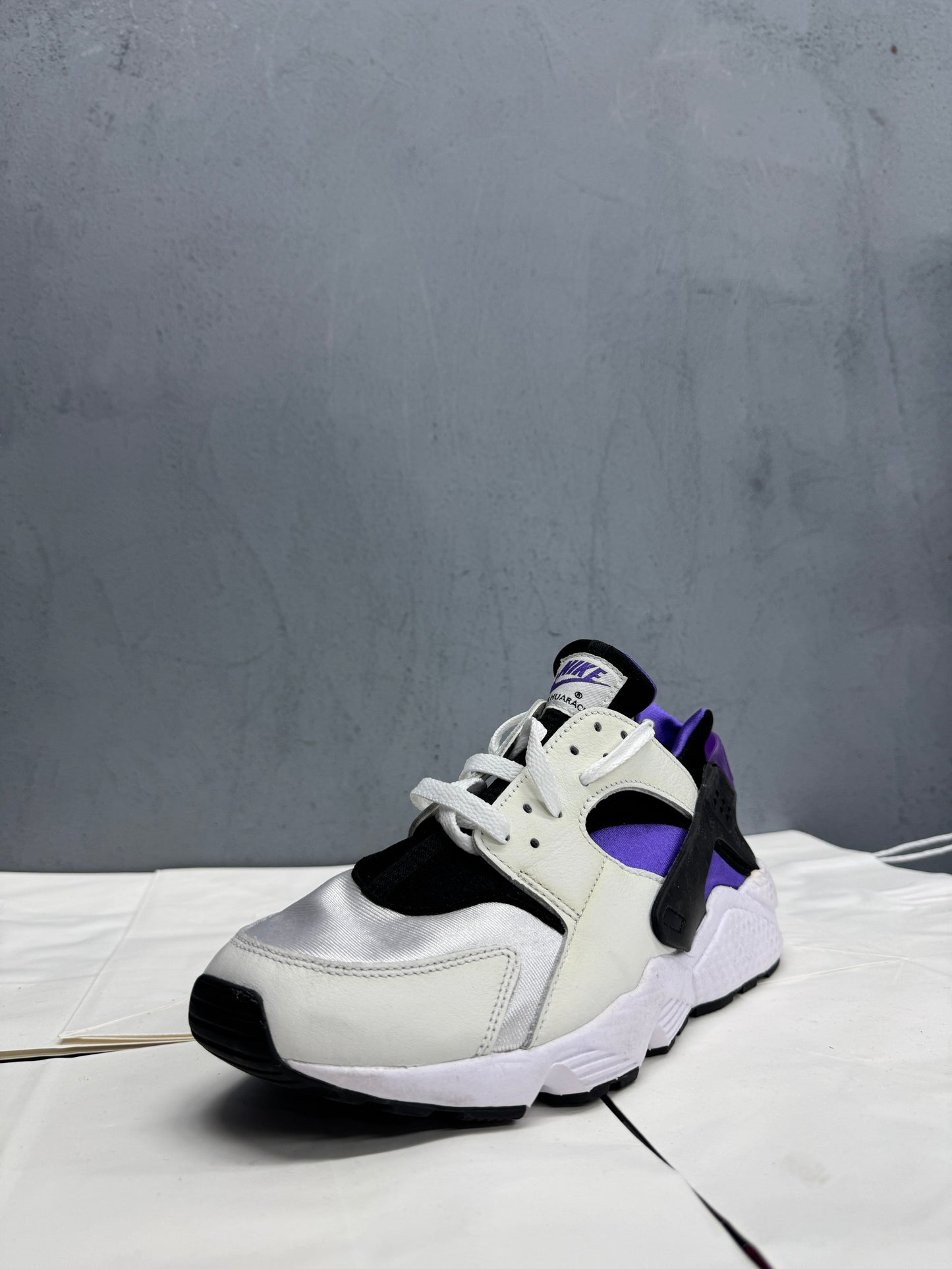 Used Air Huarache Hyper Grape 2022 US Men's 10 - Women's 11.5