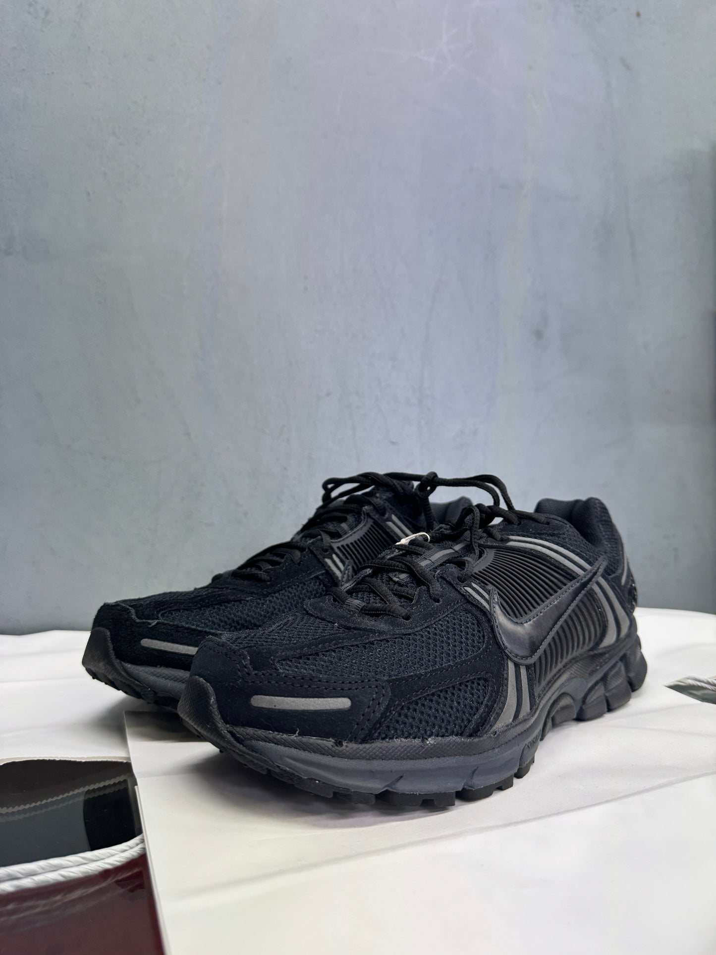 Used Air Zoom Vomero 5 Black Anthracite