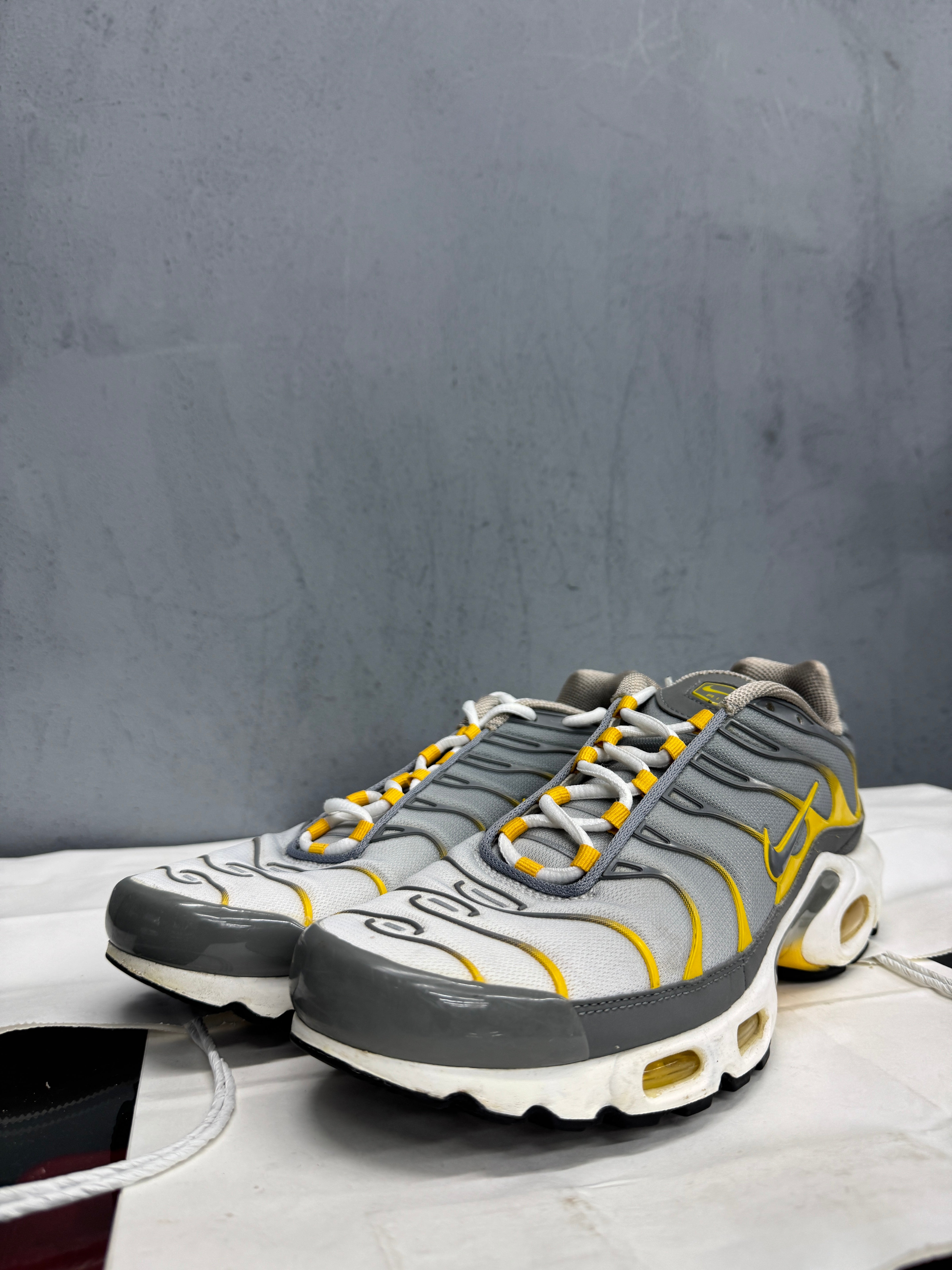 Used Nike Air Max Plus TN 'Grey Sulphurs'