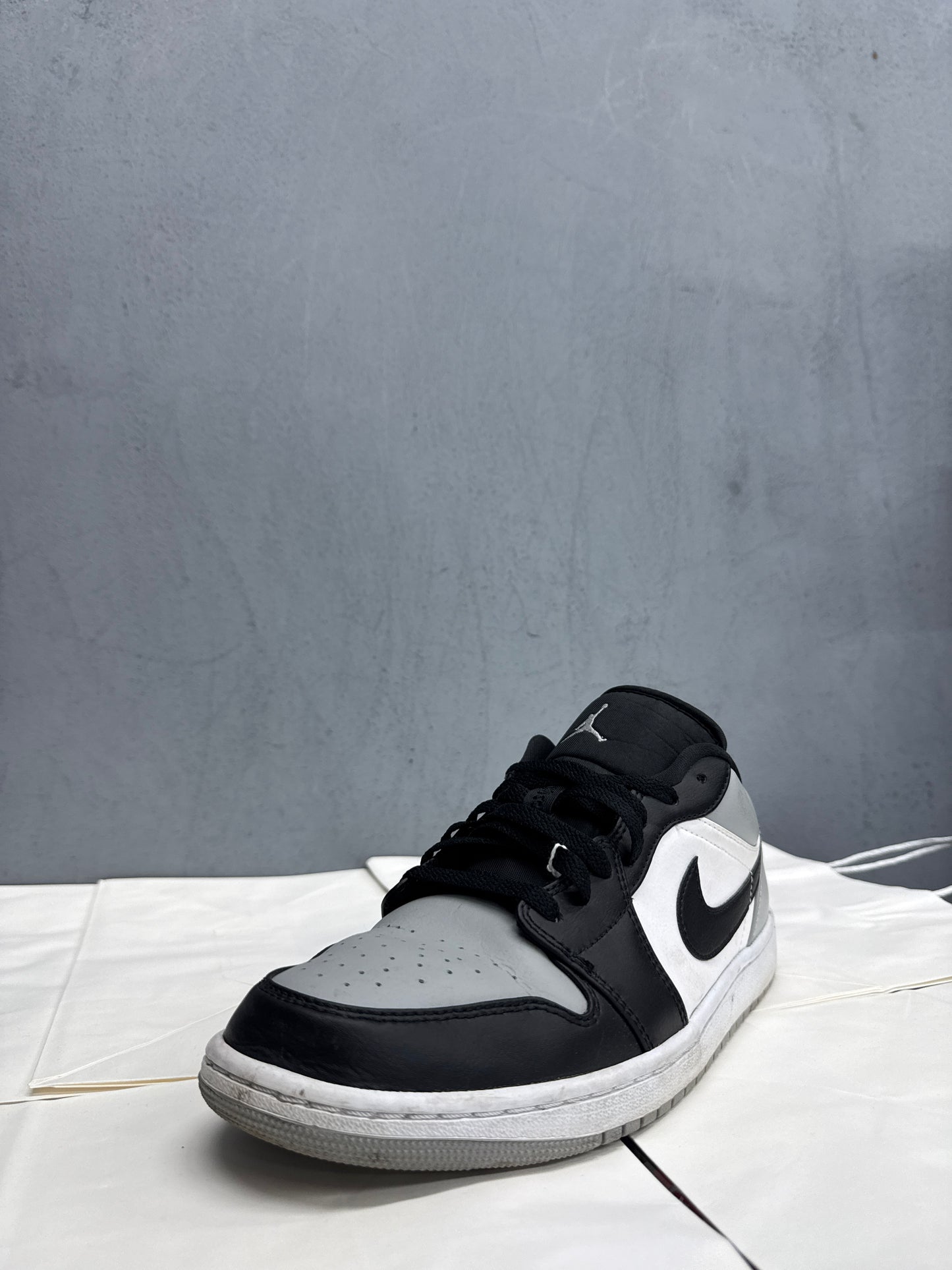 Used Jordan 1 Shadow Toe Multiple Sizes