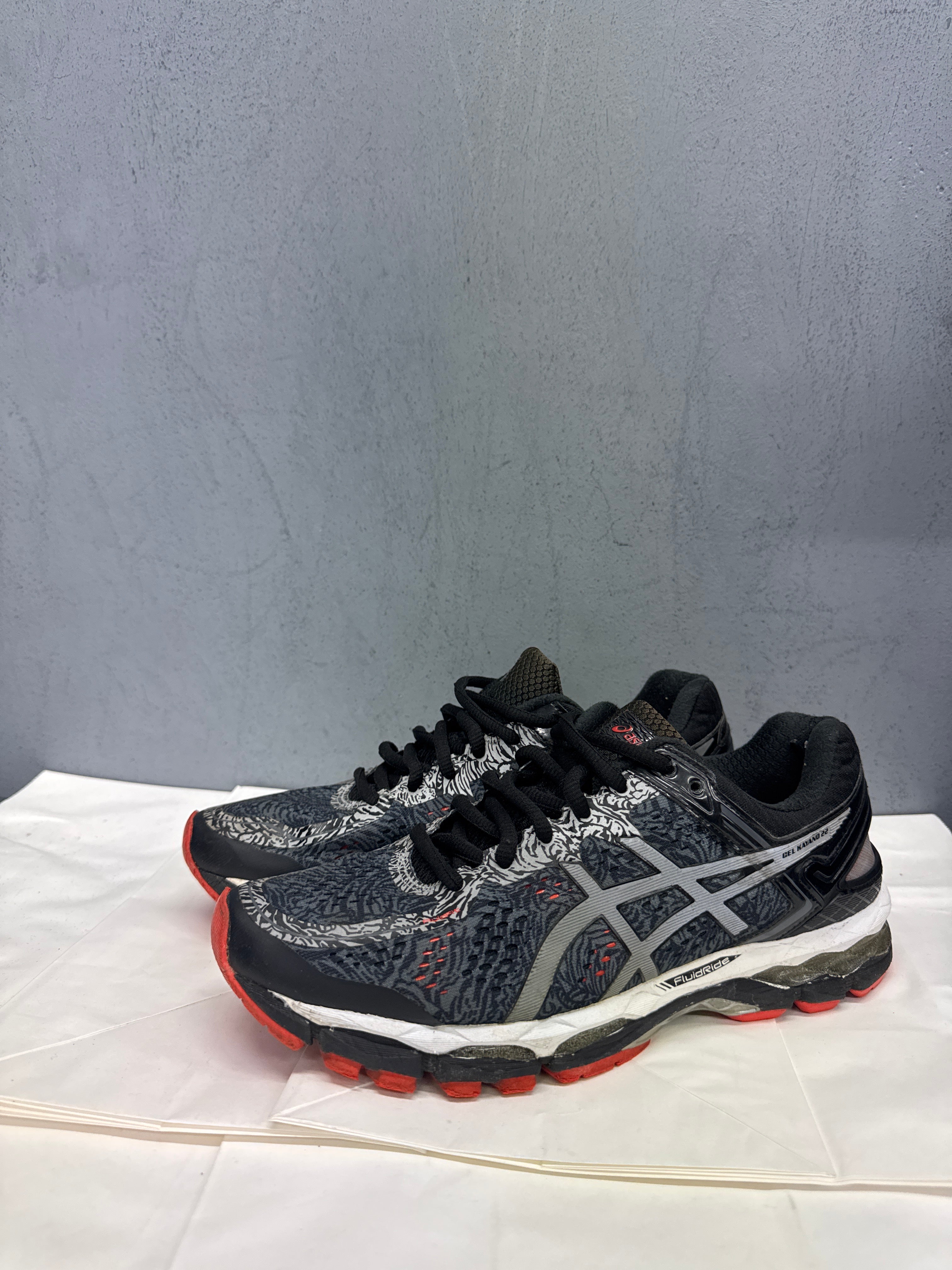 Used GEL-Kayano 22 Lite Show Carbon Cherry Tomato
