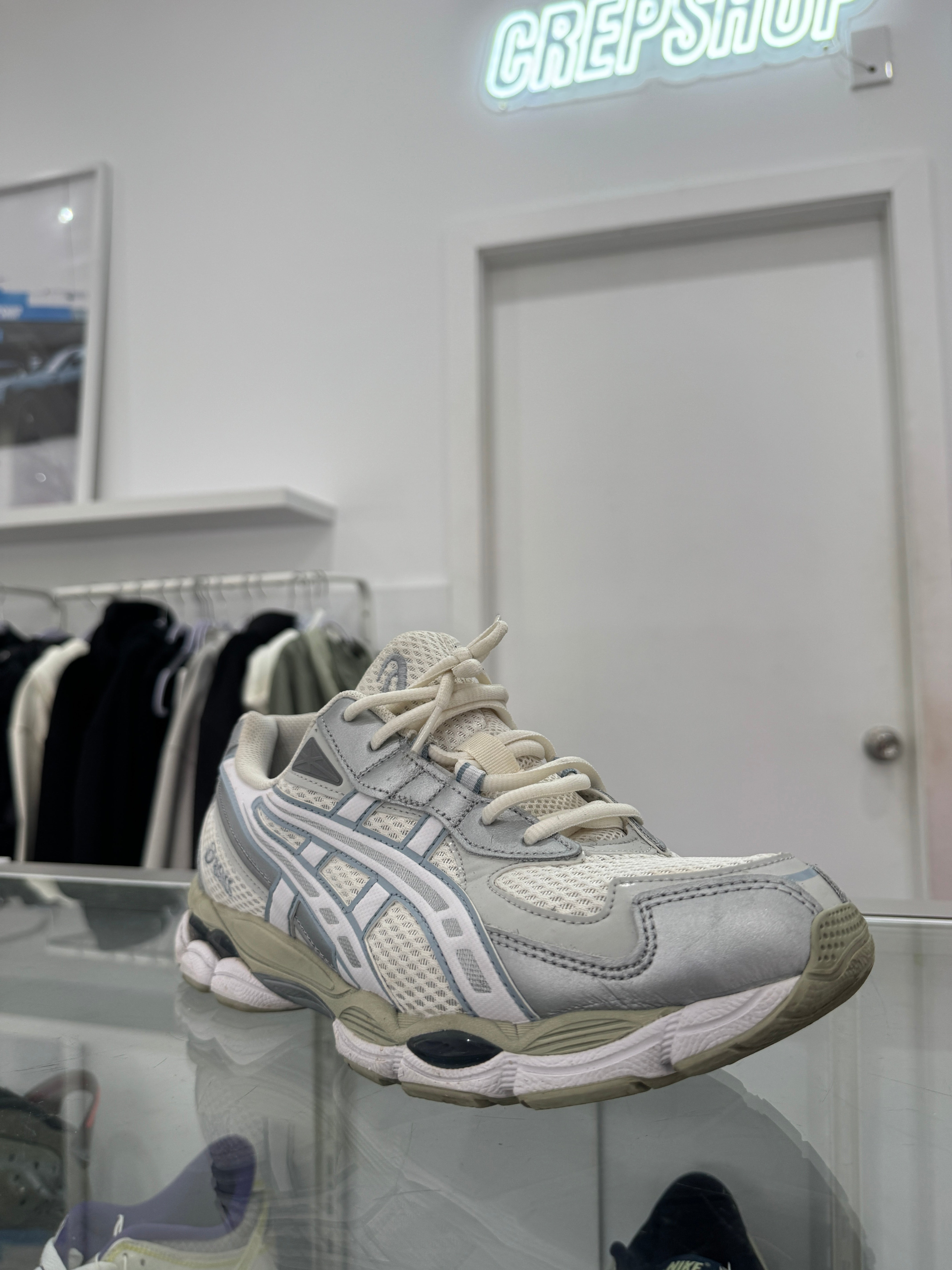 Used ASICS Gel-NYC 2055 Cream Dolphin