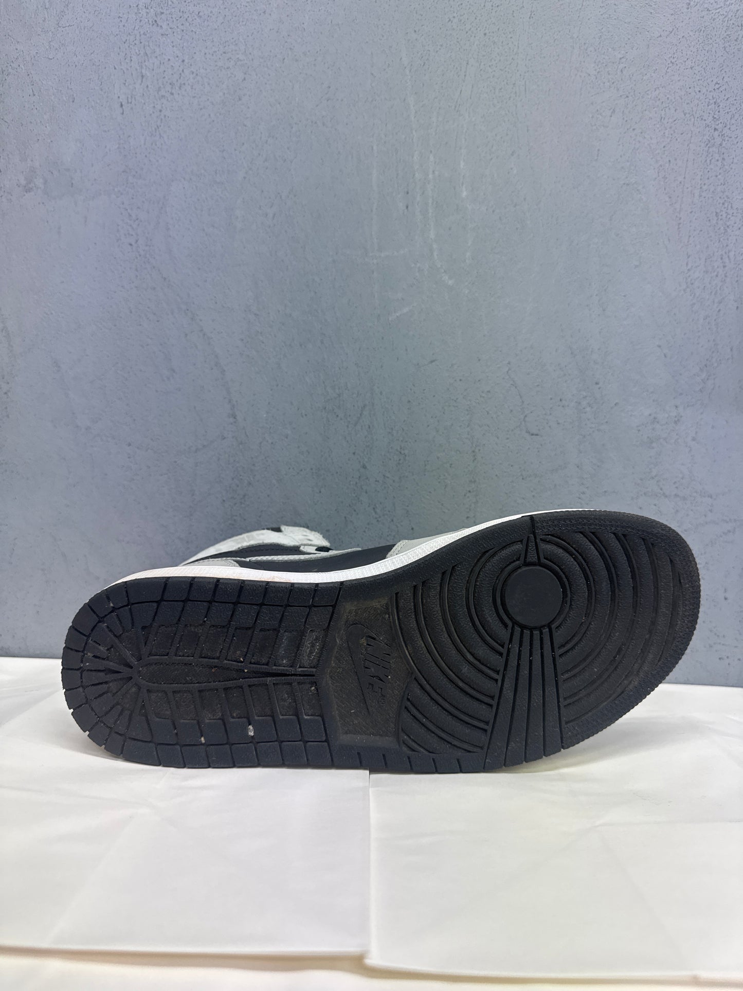 Used Air Jordan 1 Retro High OG 'Shadow 2.0' mens-11-womens-12-5