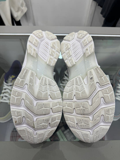Used ASICS GEL-Kayano 27 Triple White