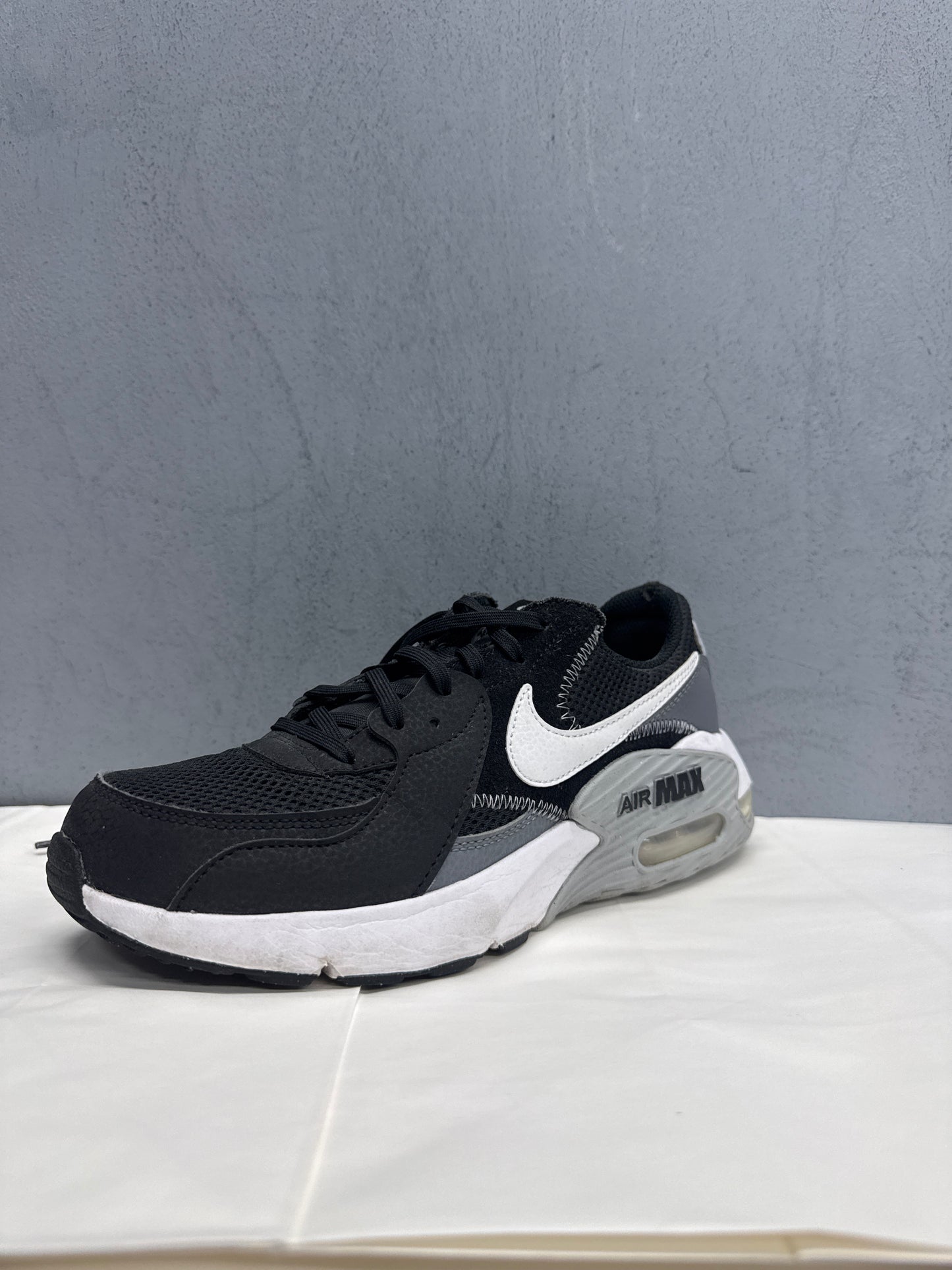 Used Air Max Excee Black White Cool Grey US Men's 7 - Women's 8.5
