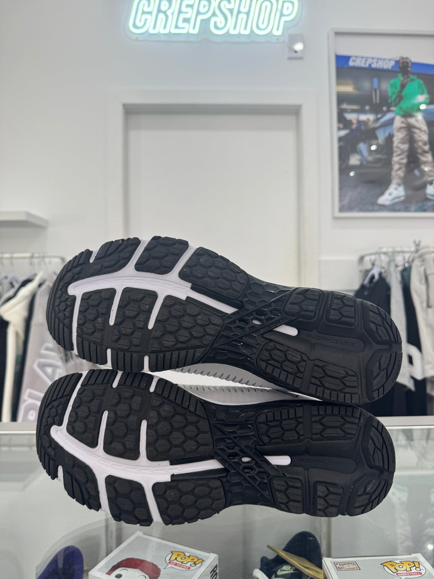 Used ASICS Kayano 25 White Black us-mens-12-womens-13-5