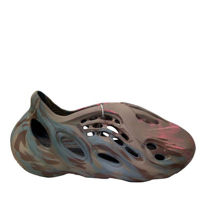 Used Foam Runner Sand Grey US Men's 12 - Women's 13.5