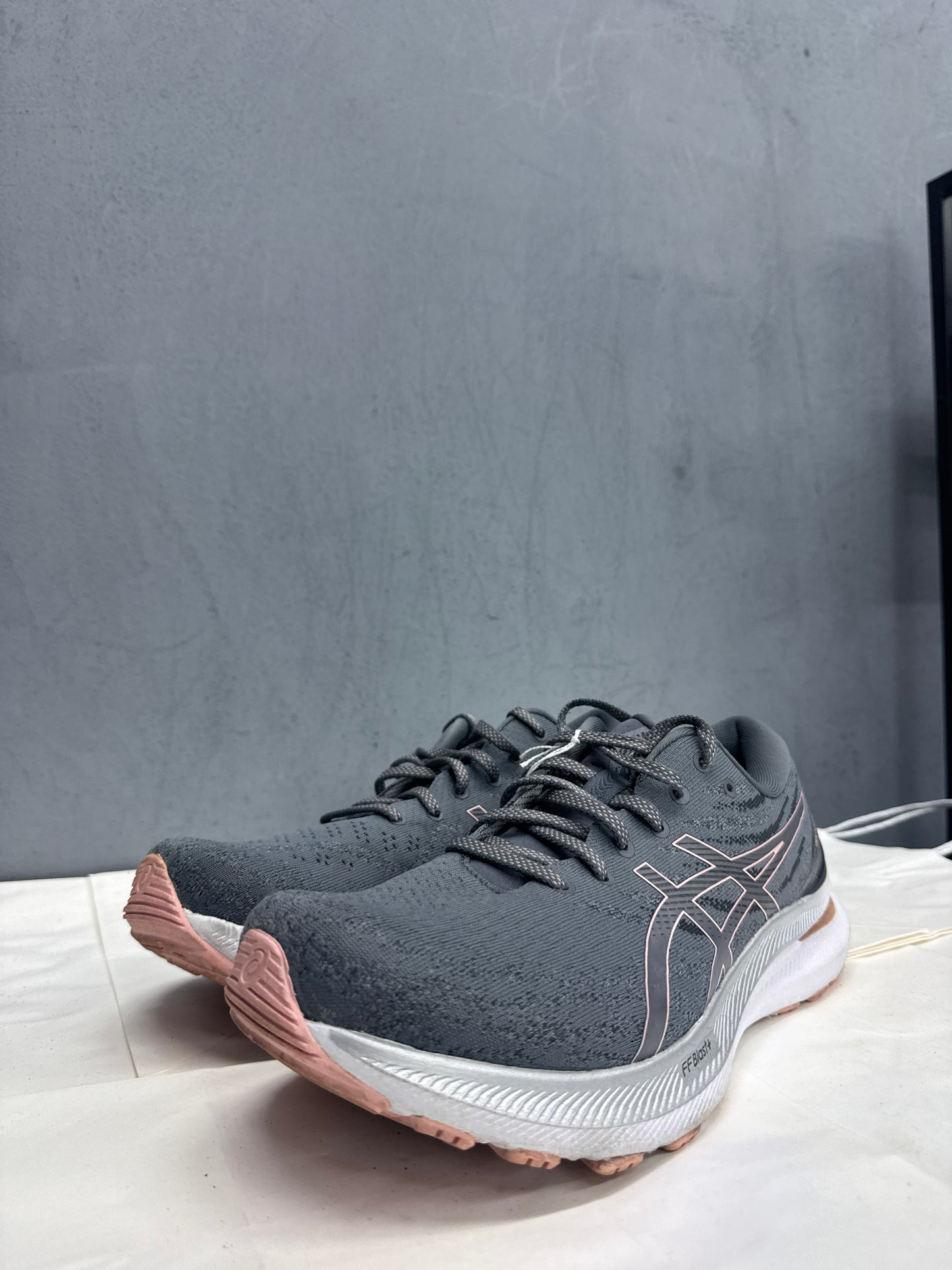 Used GEL-Kayano 29 Grey Pink Women's US Women's 12 - Men's 10.5