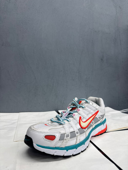 Used P-6000 Oracle Aqua US Women's 9 - Men's 7.5