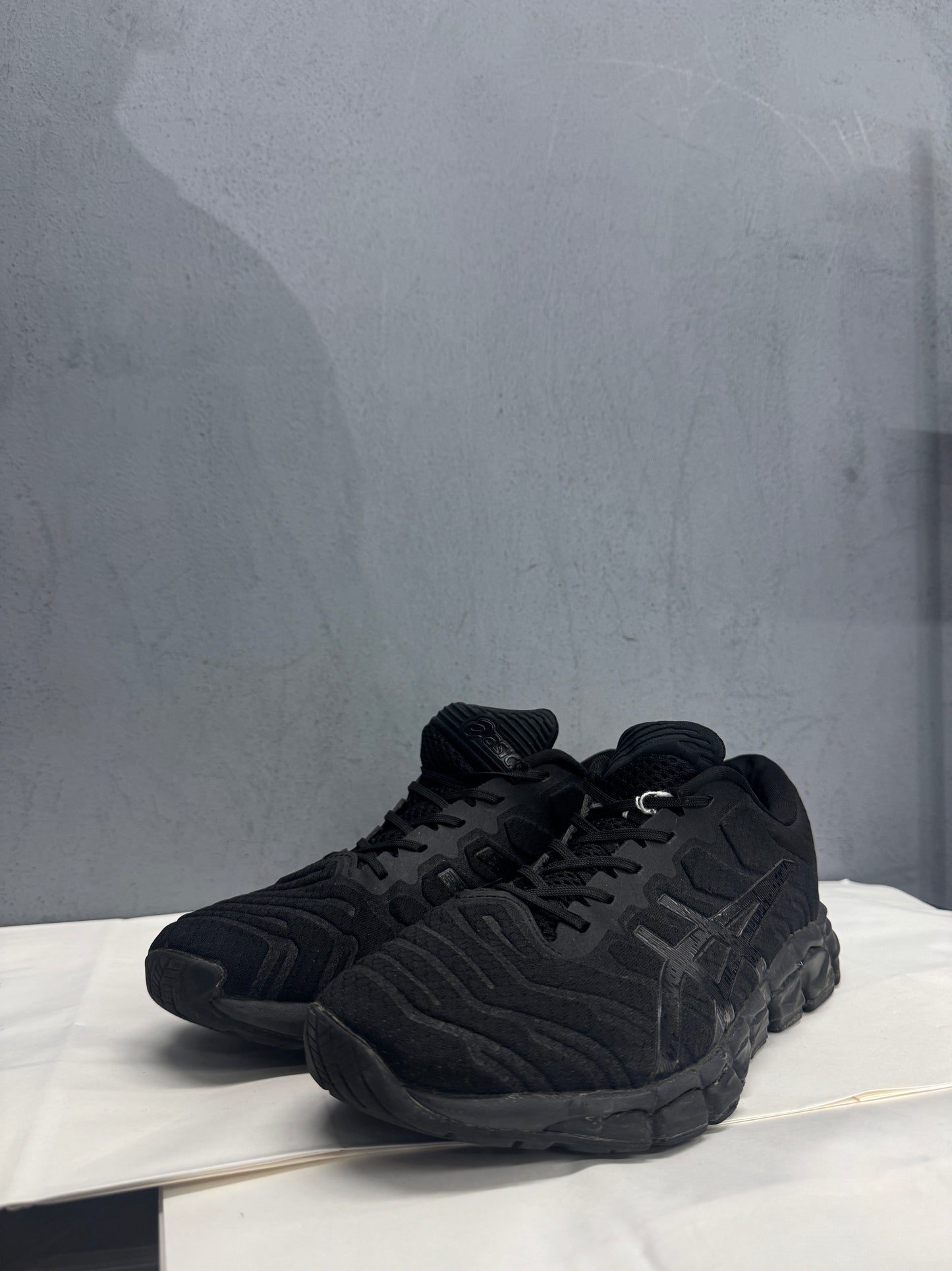 Used GEL-Quantum 360 5 Black US Women's 7.5 - Men's 6