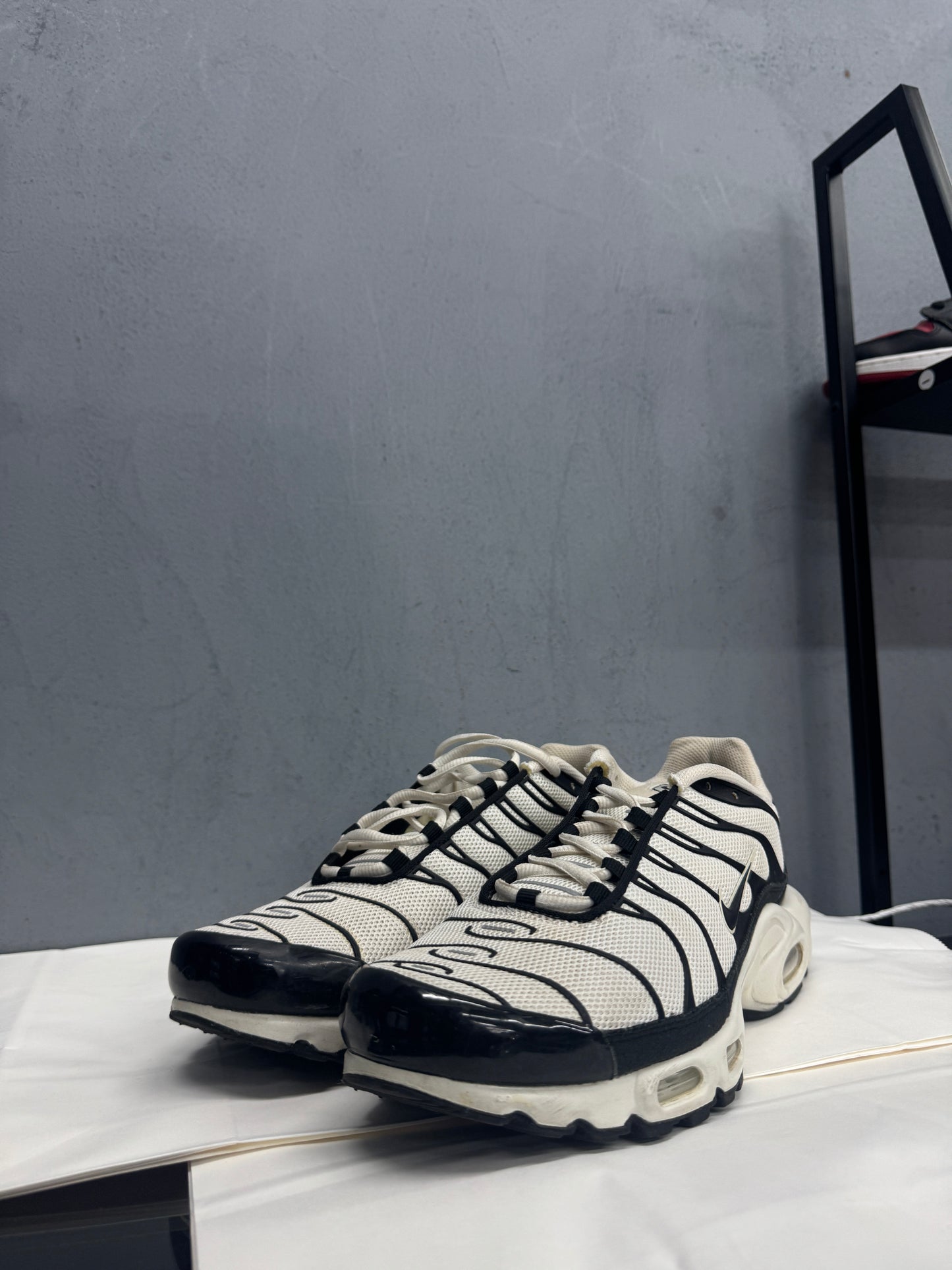 Used TN Panda Mens Men's 10