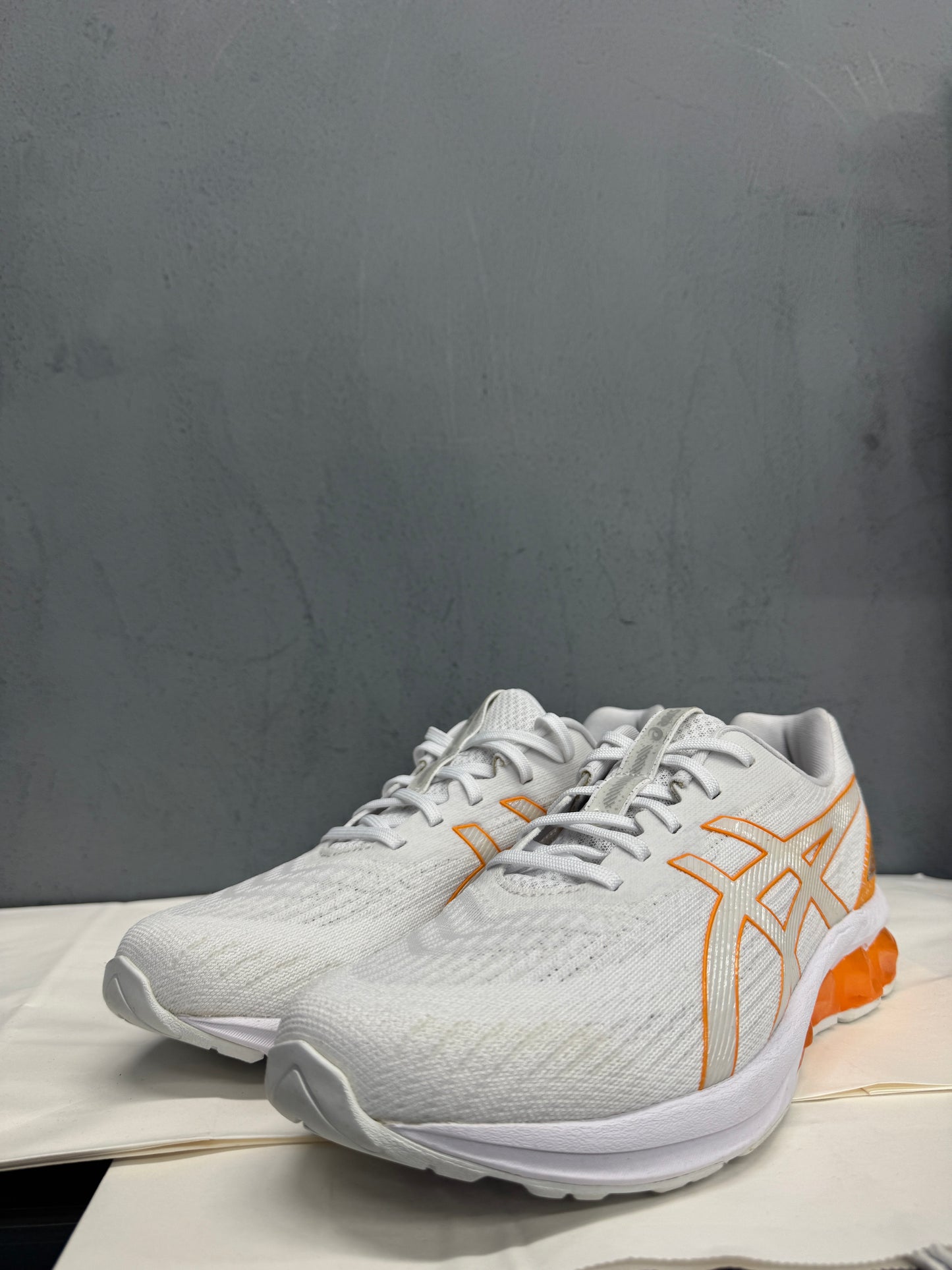 Used GEL Quantum 180 VII White Orange US Men's 10 - Women's 11.5