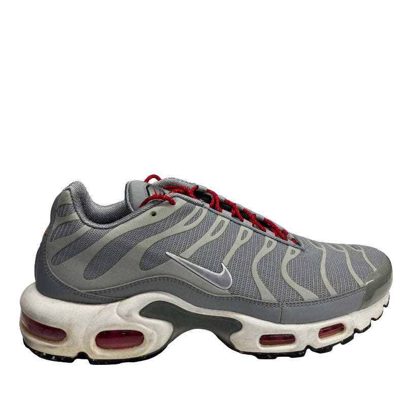 Used TN Light Smoke Grey Red US Men's 10.5 - Women's 12