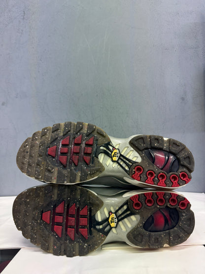 Used TN Light Smoke Grey Red US Men's 10.5 - Women's 12