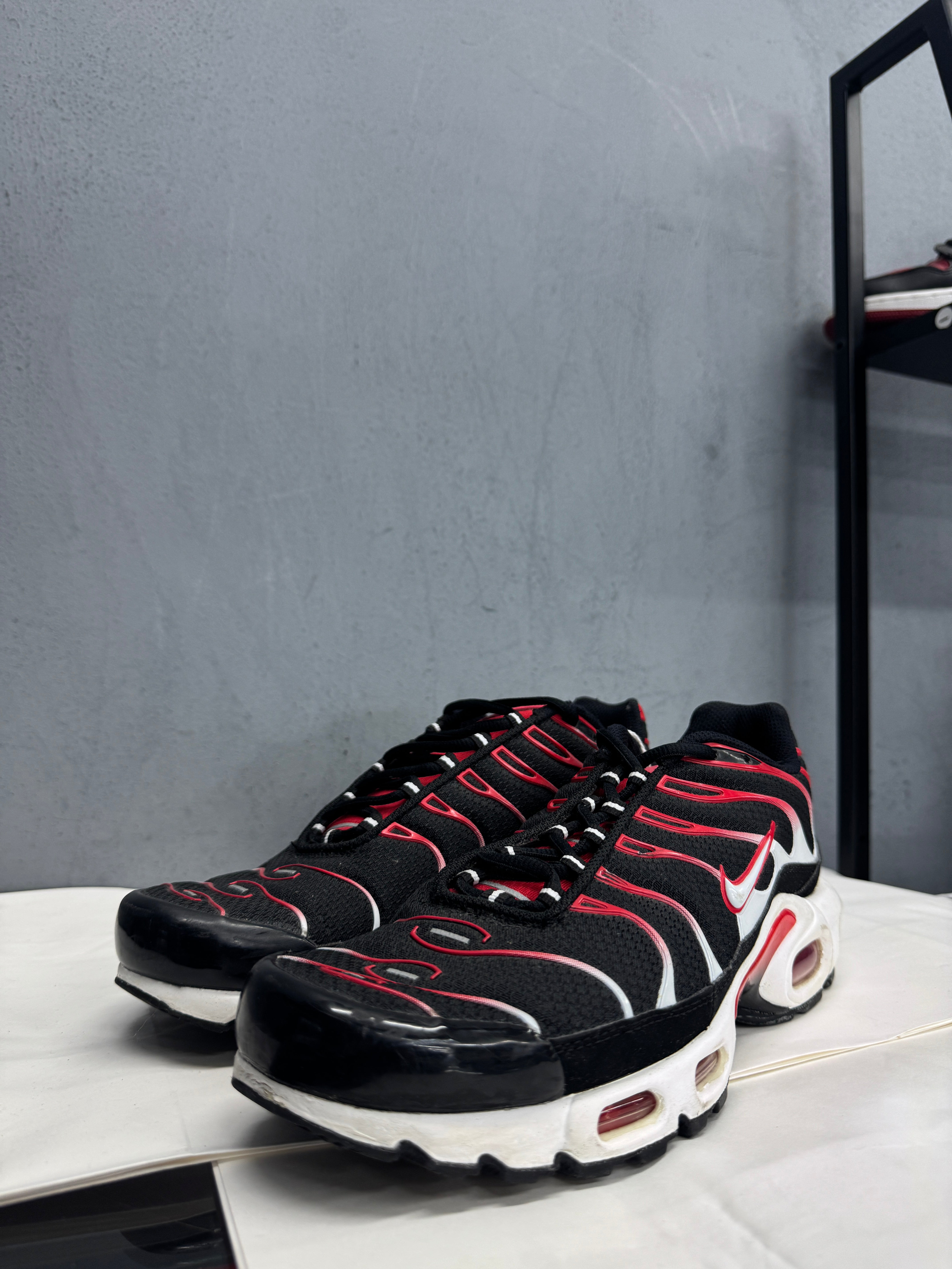 Used Nike Air Max Plus TN 'Black Red White'