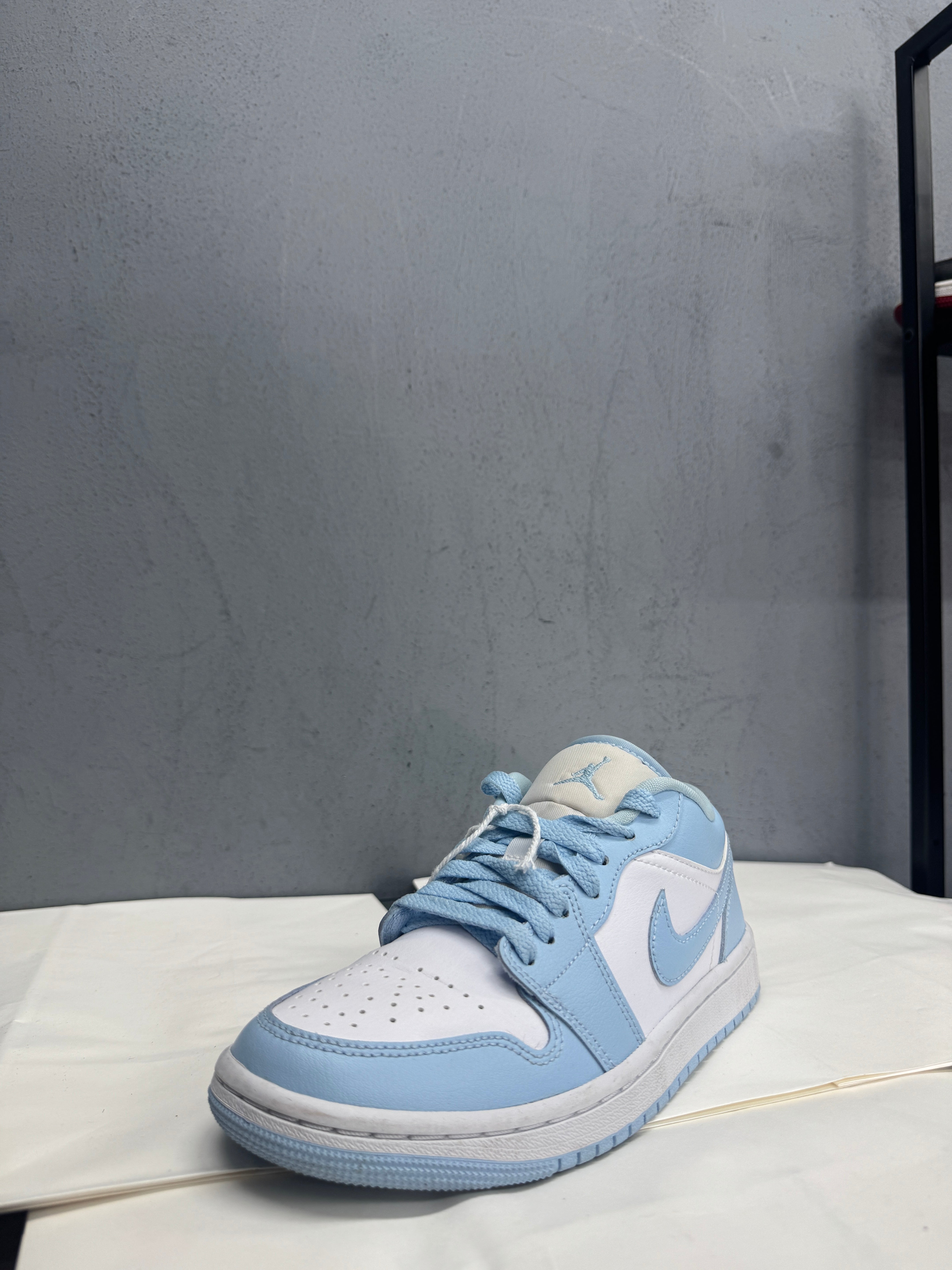Used Jordan 1 Low White Ice Blue