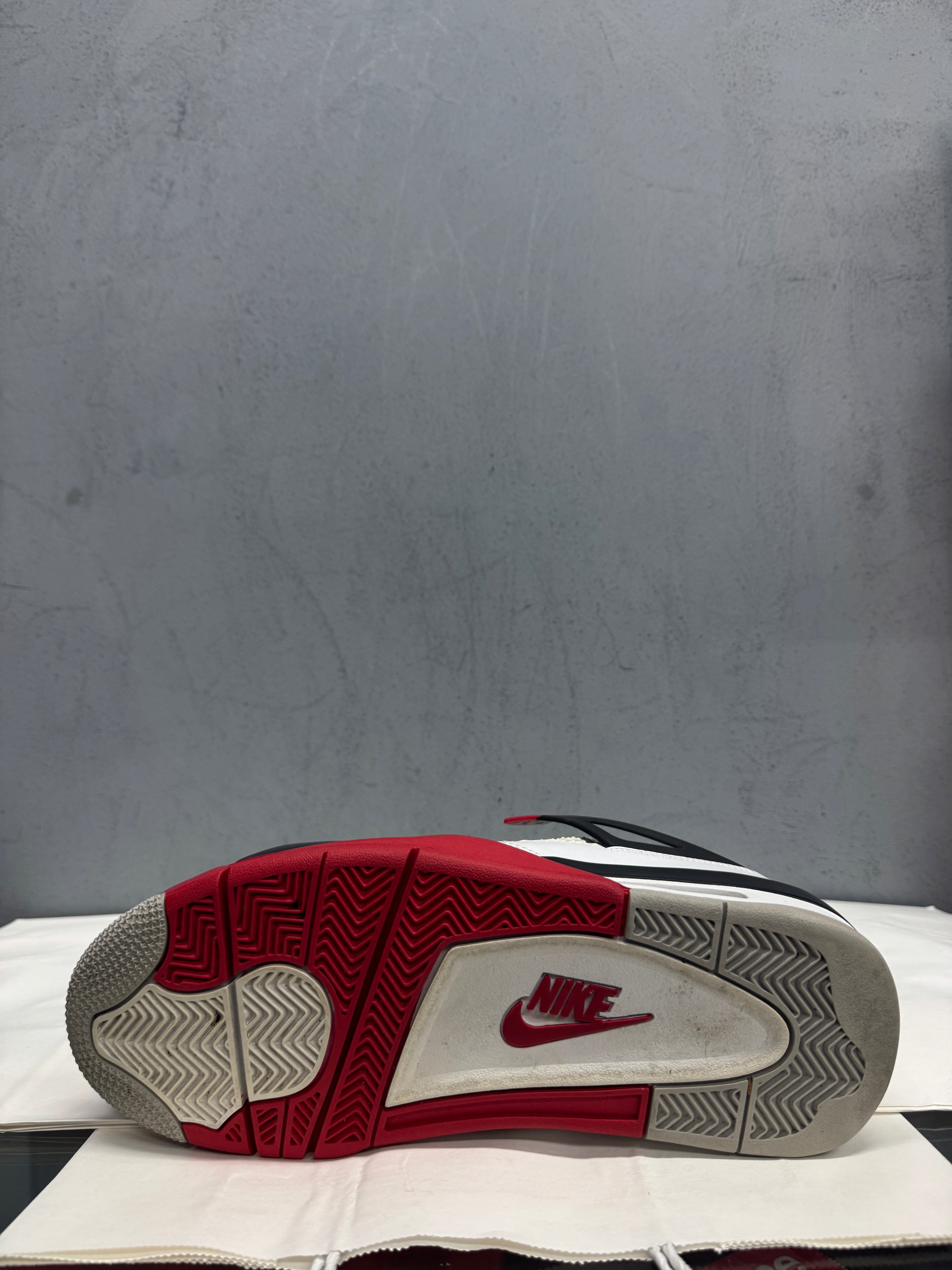 Used Jordan 4 Fire Red