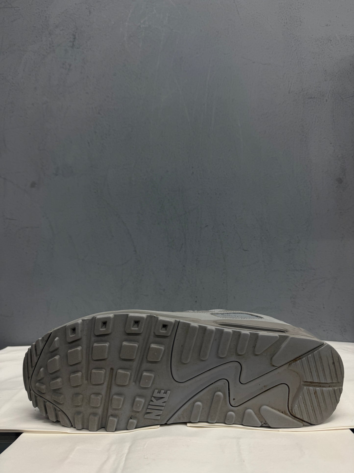 Used Air Max 90 Wolf Grey Multiple Sizes