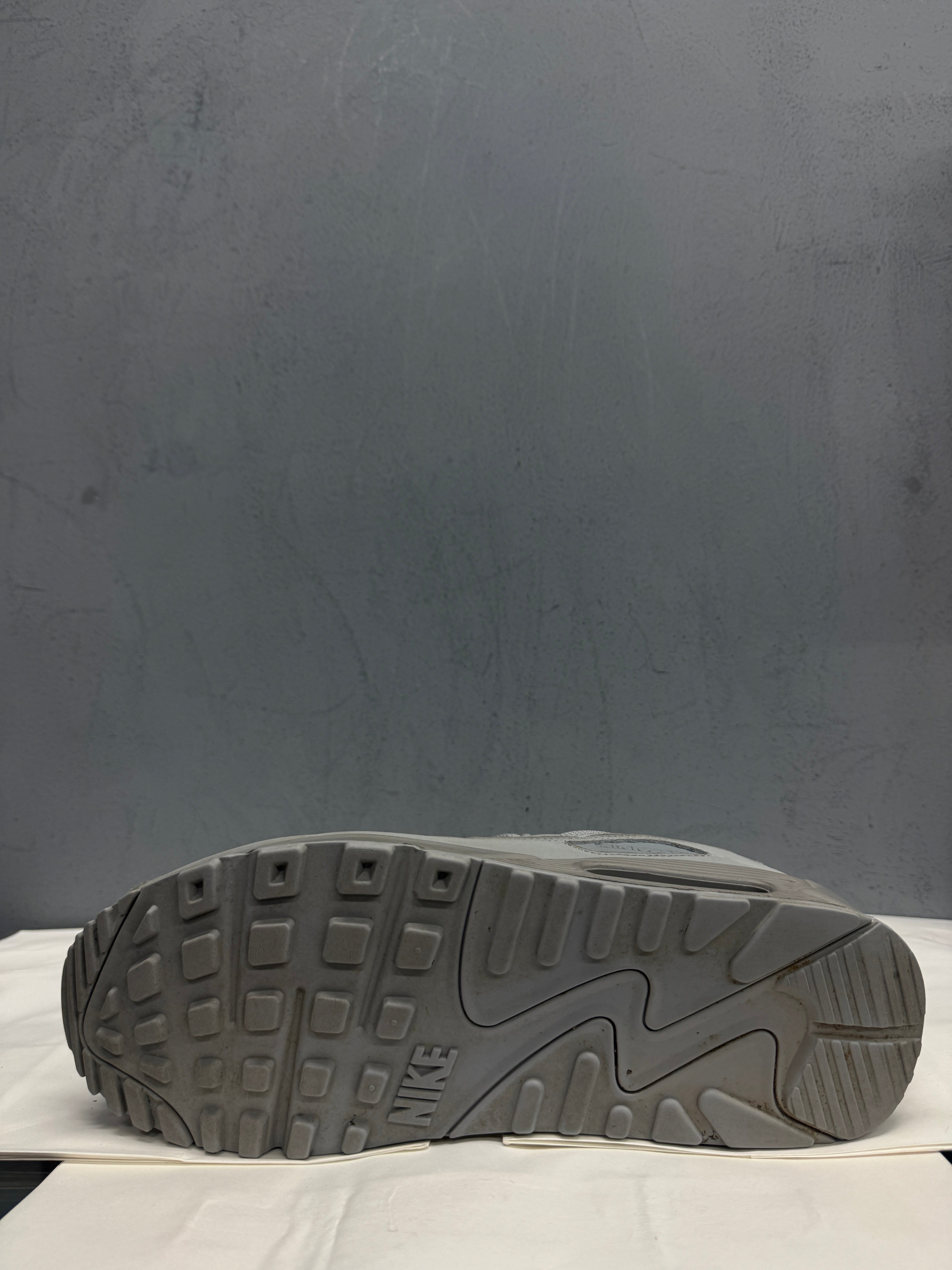 Used Air Max 90 Wolf Grey