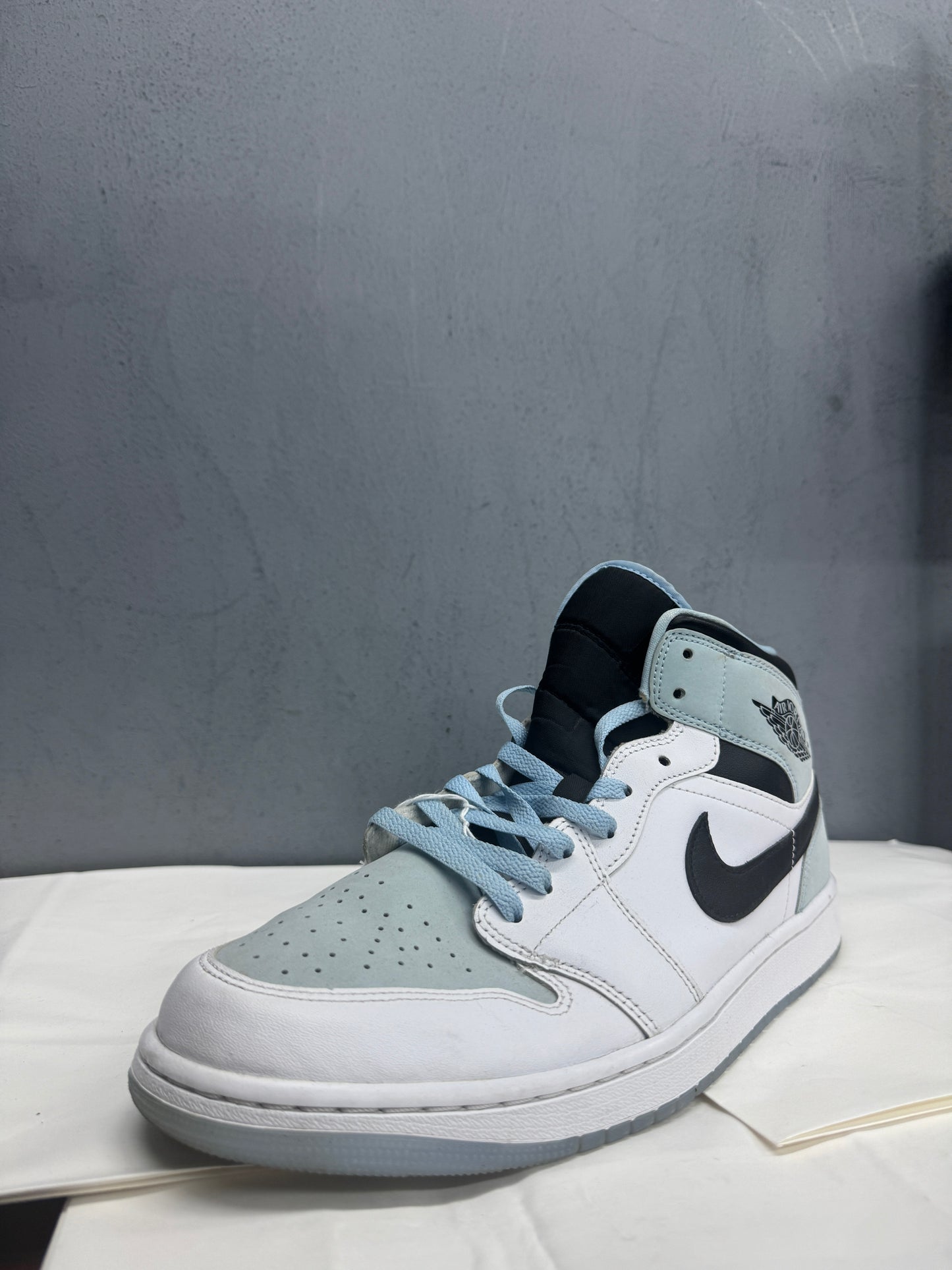 Used Air Jordan 1 Mid Ice Blues US Men's 11 - Women's 12.5