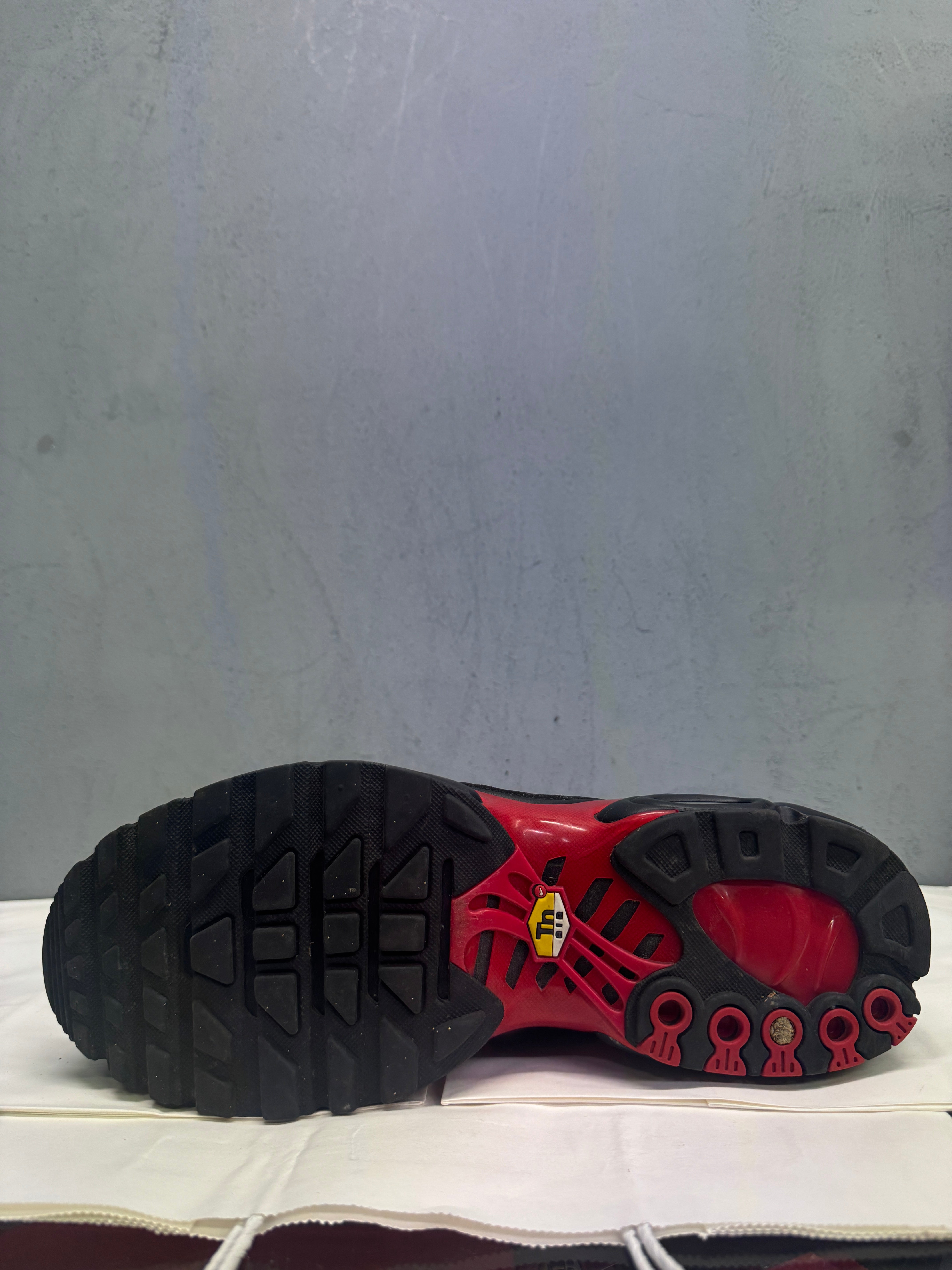 Used Nike Air Max Plus TN 'Red Belly Black'