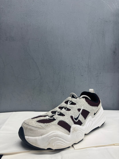 Used Tech Hera Burgundy Crush Womens US Women's 7 - Men's 5.5