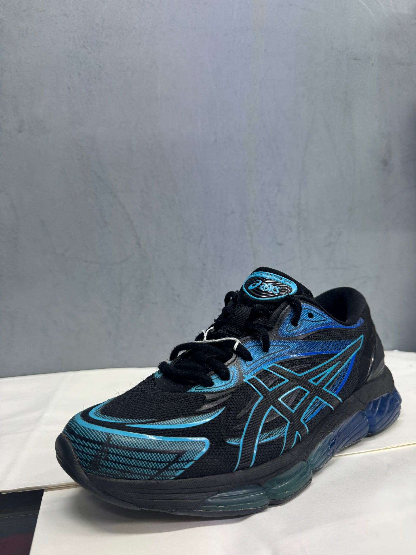 Used GEL-Quantum 360 VIII Black Aquarium US Men's 8 - Women's 9.5