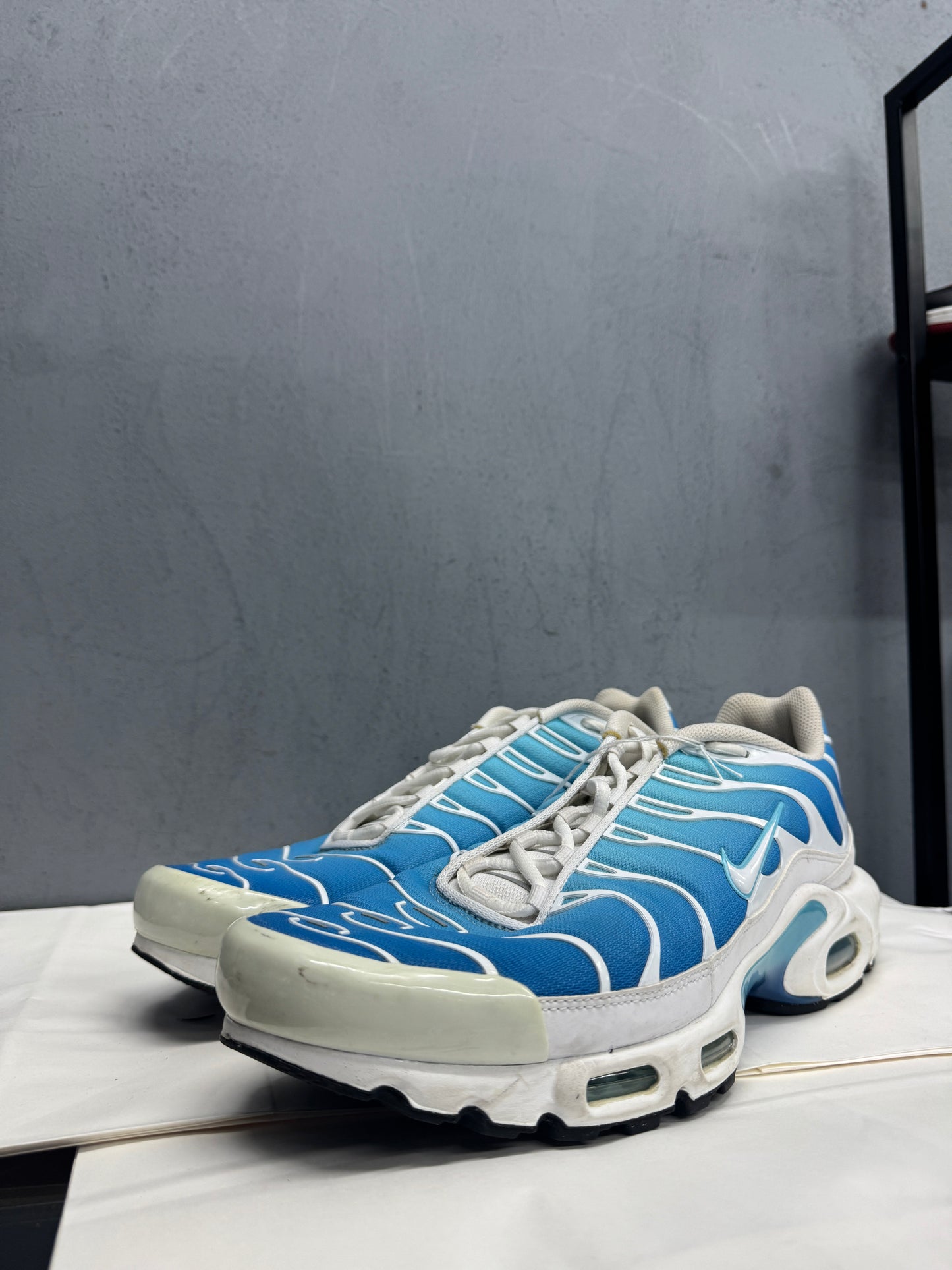 Used TN Battle blue US Men's 13 - Women's 14.5