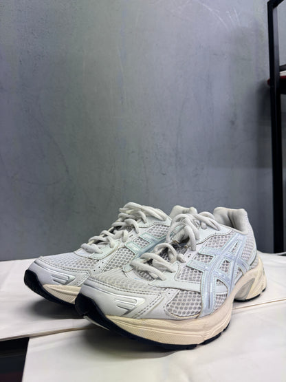 Used GEL-1130 White Silver Green US Women's 8 - Men's 6.5