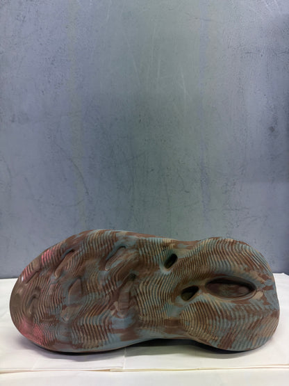 Used Foam Runner Sand Grey US Men's 12 - Women's 13.5