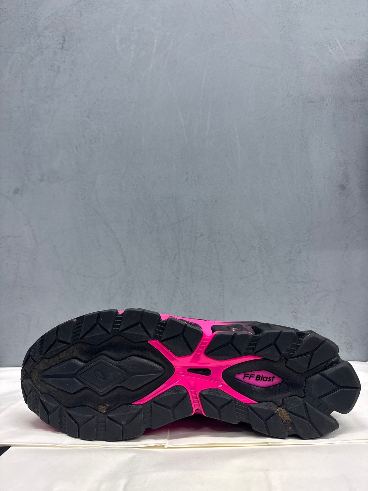 Used GEL- Quantum 360 VII Pink Black US Men's 10 - Women's 11.5