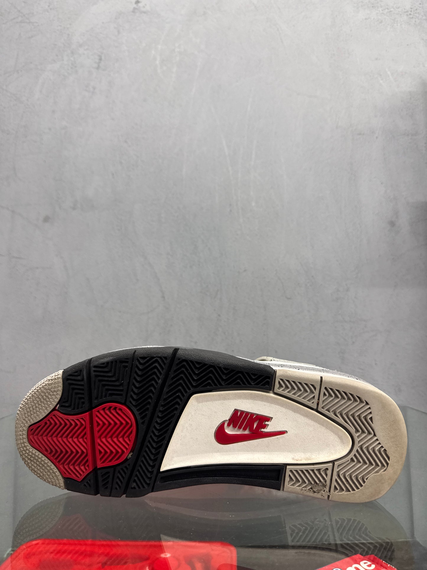 Used Jordan 4 White Cement 45725