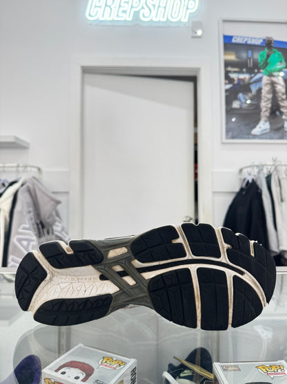 Used GEL-Kayano 20 Grey Bronze US Men's 10 - Women's 11.5