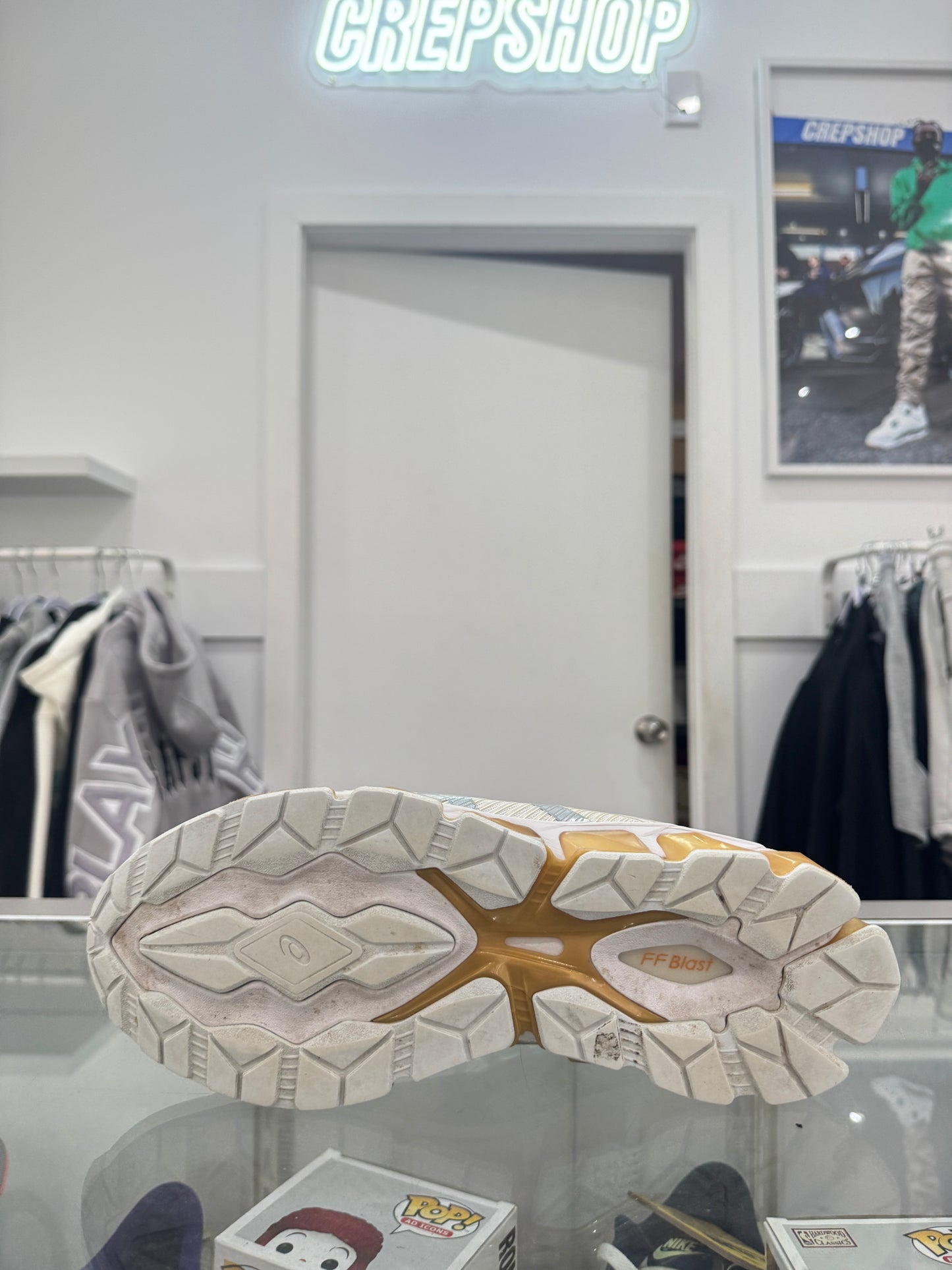 Used GEL-Quantum 360 VII White Gold US Men's 9 - Women's 10.5