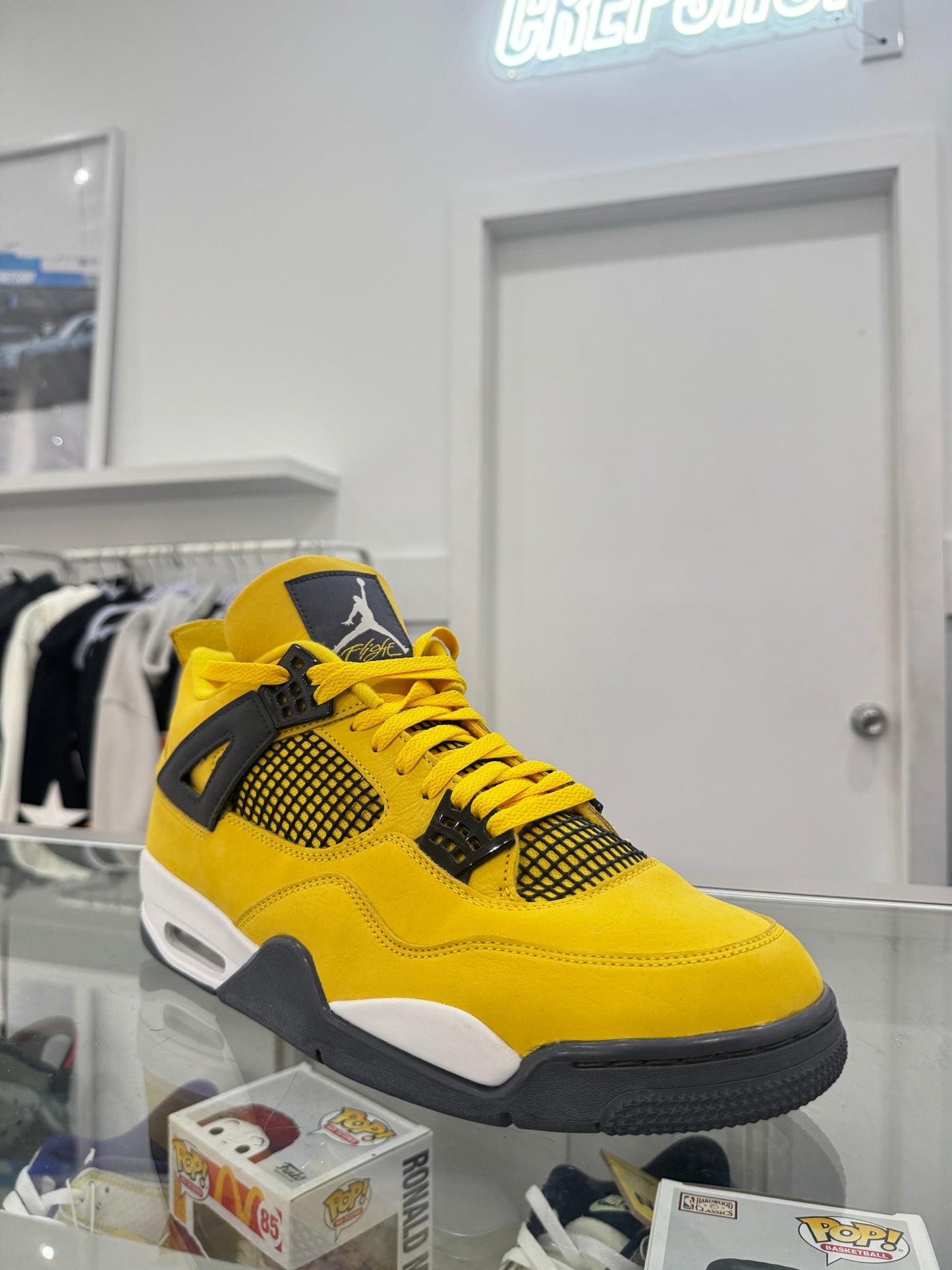 Used Jordan 4 Retro Lightning 2021 US Men's 13 - Women's 14.5