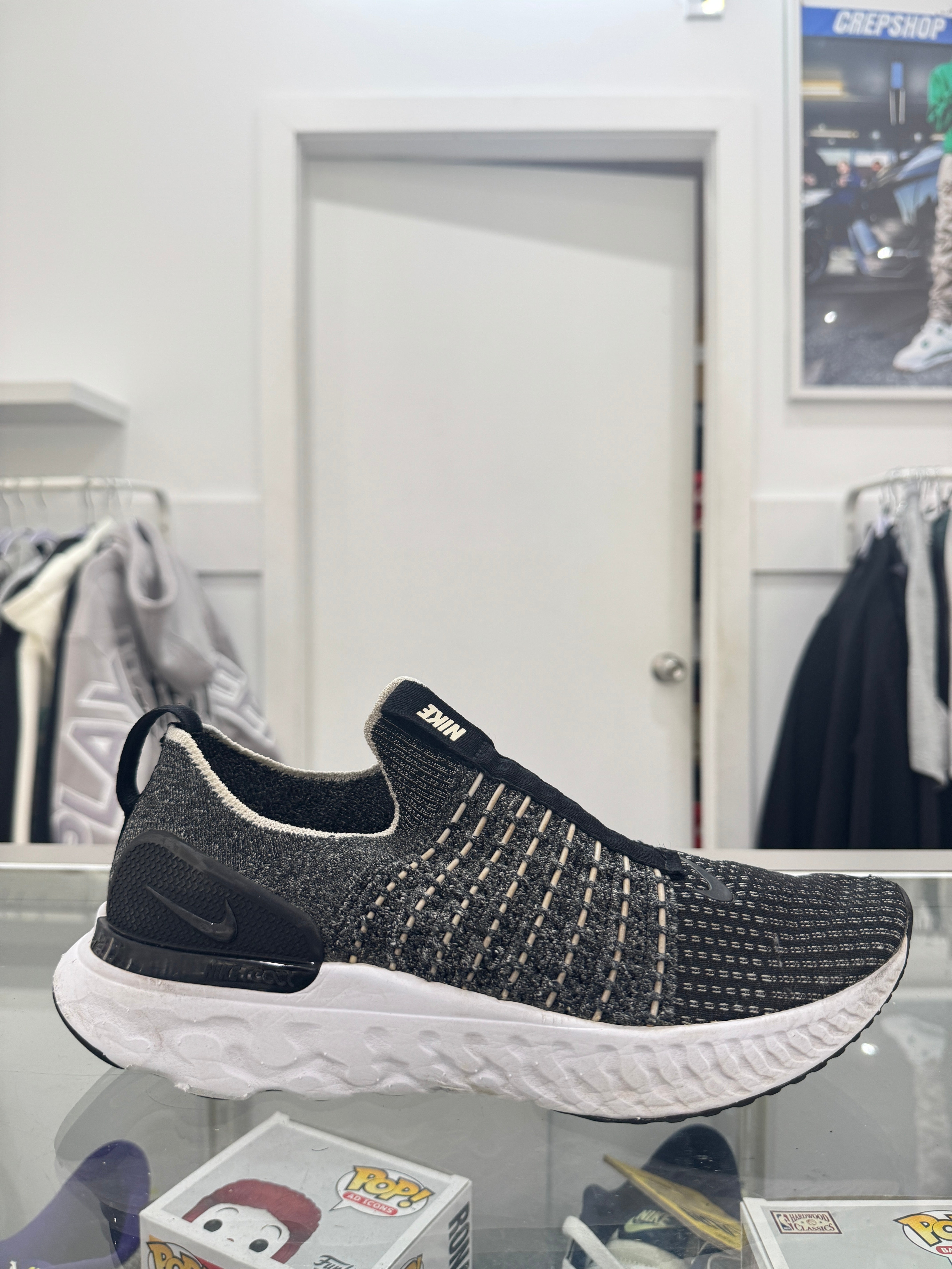 Used React Phantom Run Flyknit 2 Black White Blend