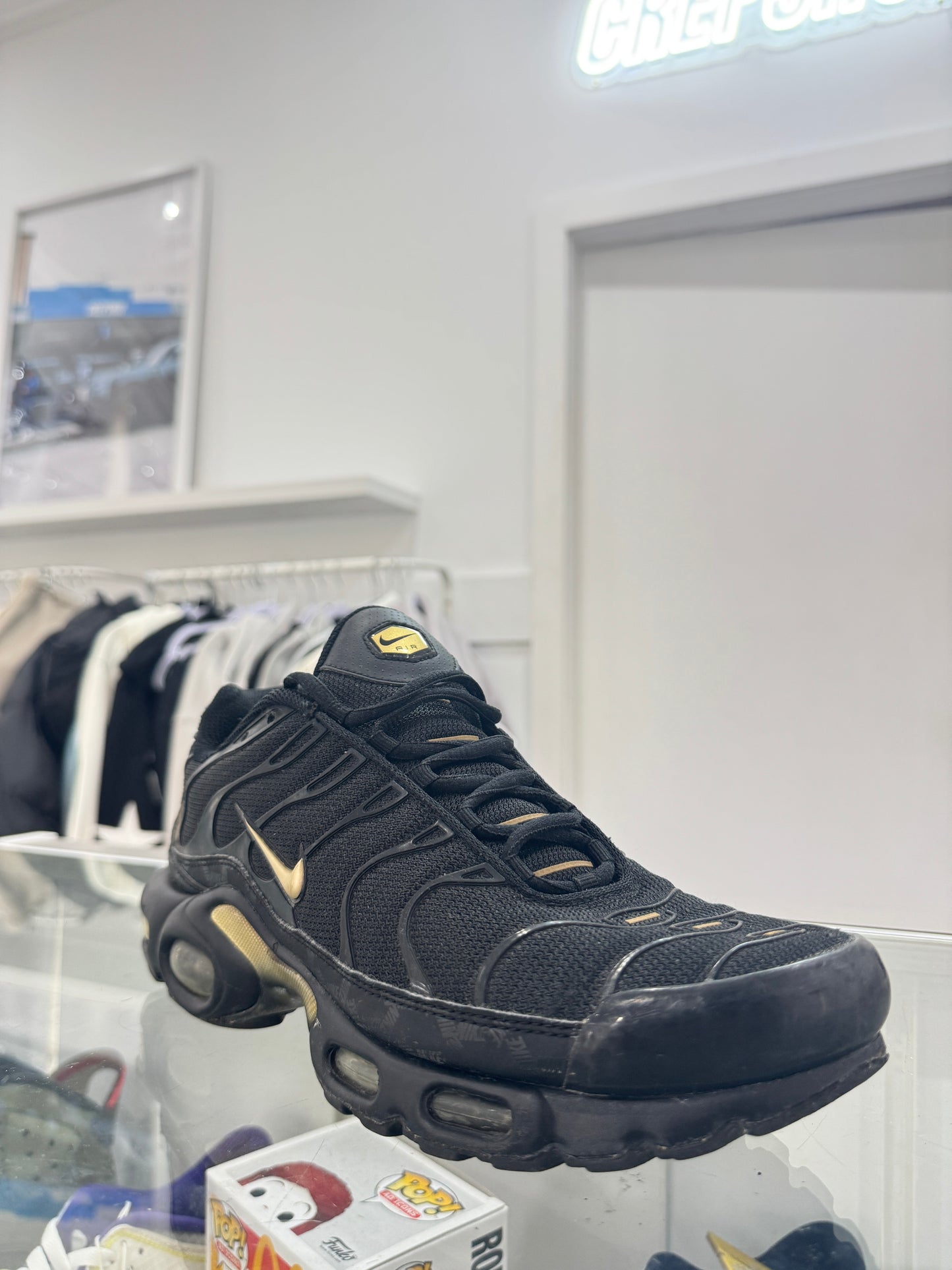 Used TN Black Metallic Gold Multiple Sizes