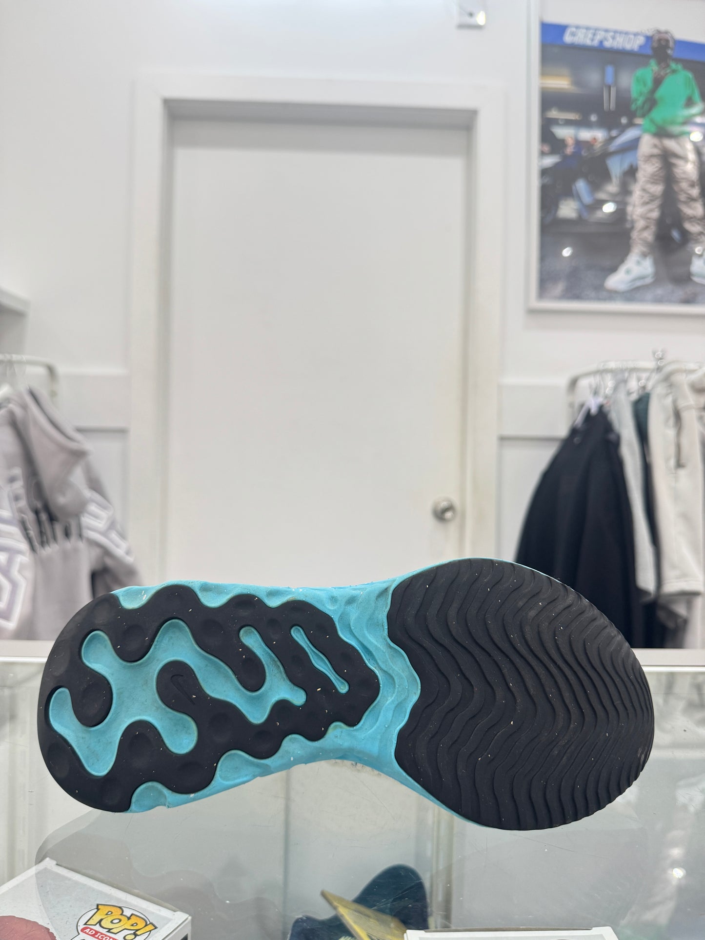 Used React Phantom Run Flyknit 2 White Glacier Blue US Men's 7 - Women's 8.5