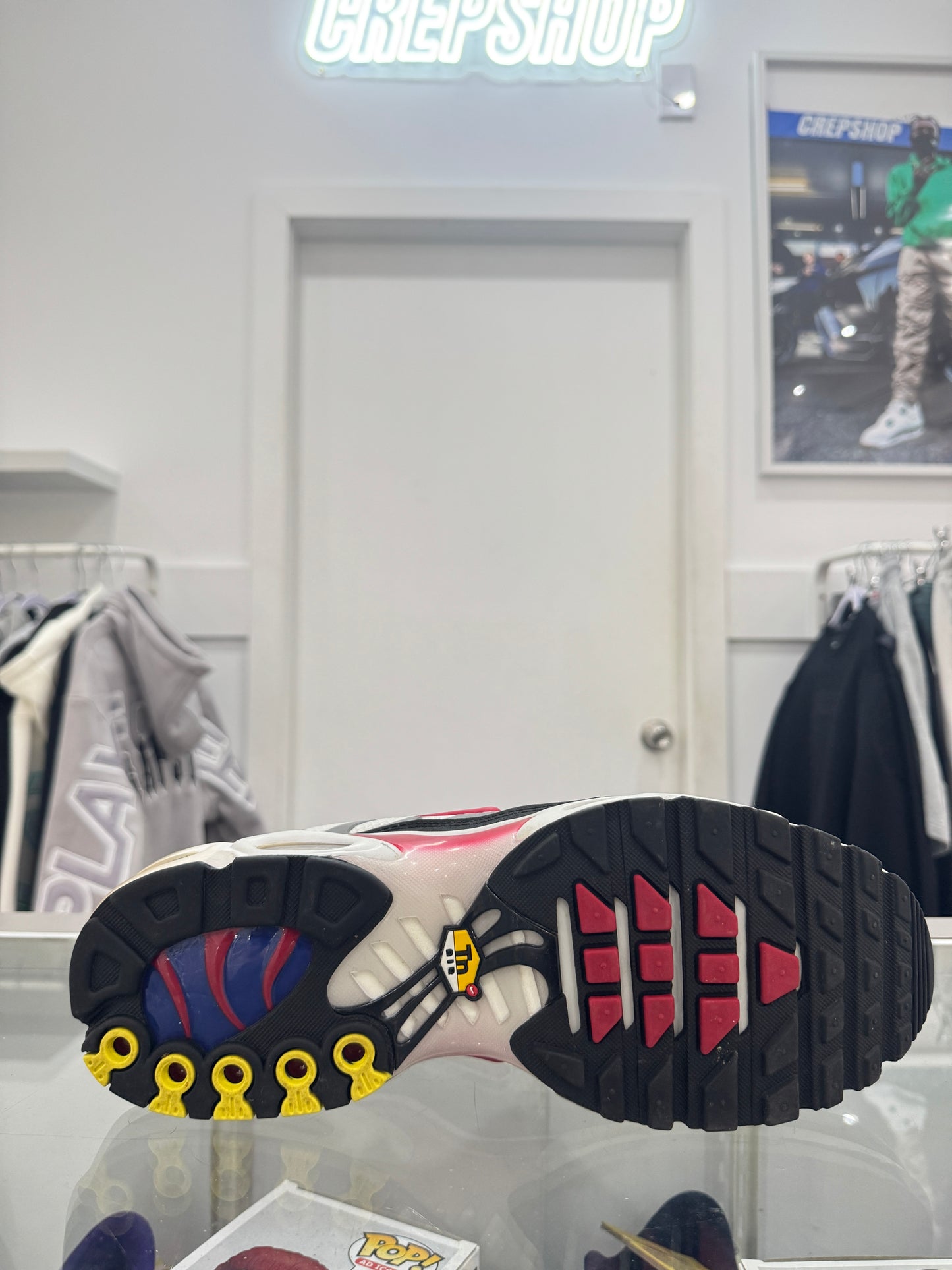 Used TN Photon Dust Red US Men's 11.5 - Women's 13