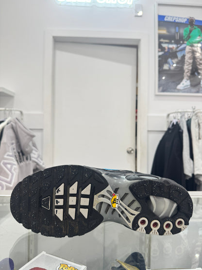 Used TN Multi Swoosh Black Crimson Multiple Sizes