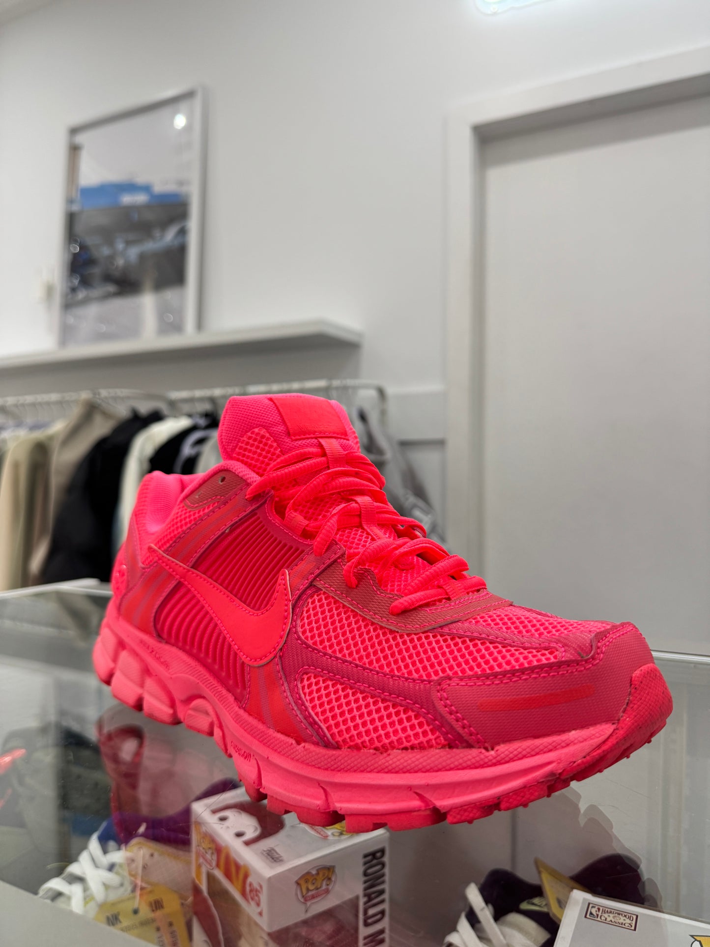 Used Vomero 5 Hyper pink Multiple Sizes