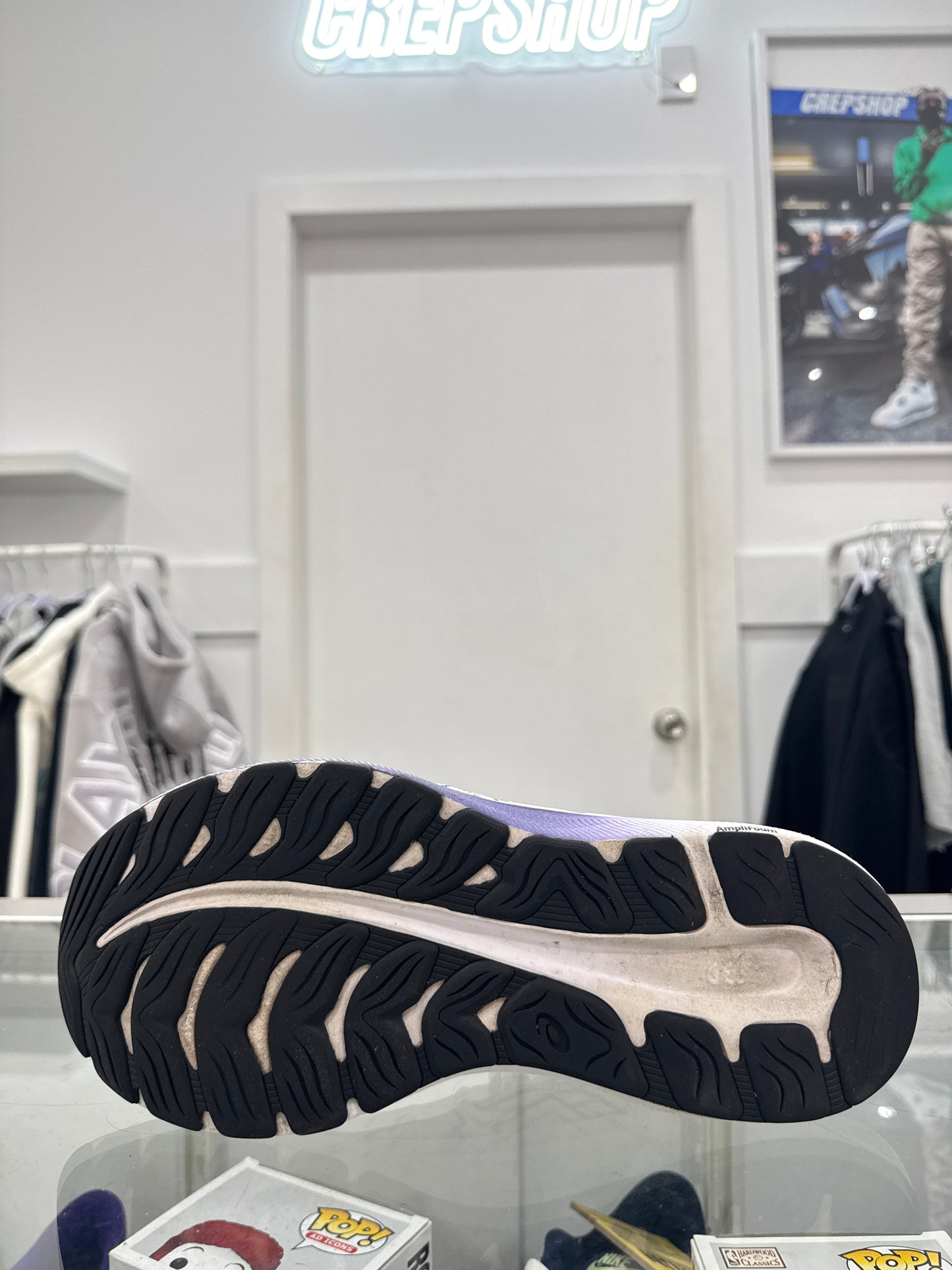 Used GEL Contend 9 White Women's US Women's 10.5 - Men's 9